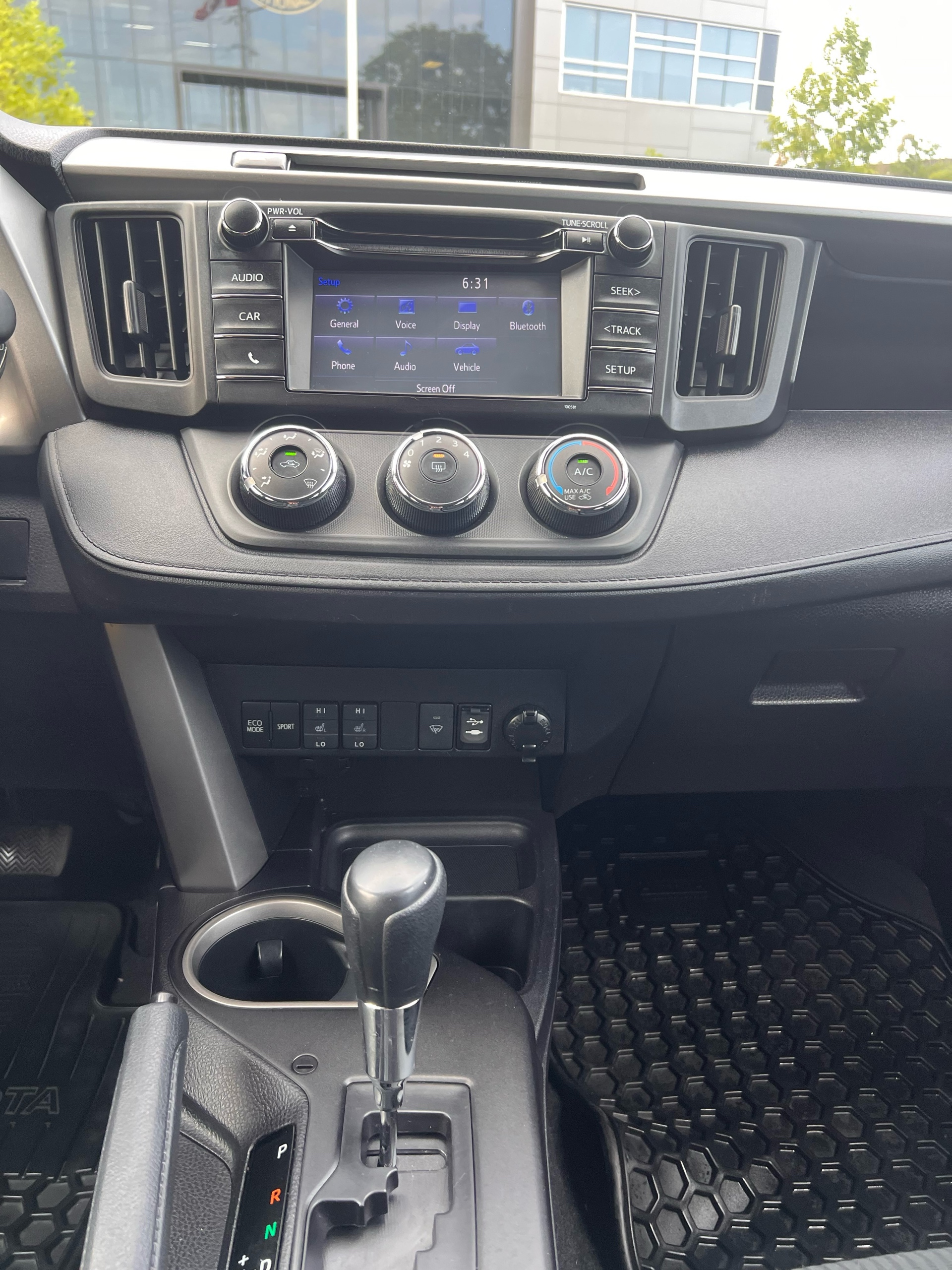 /autocainc/2018-Toyota-RAV4-030282986814460733.jpg
