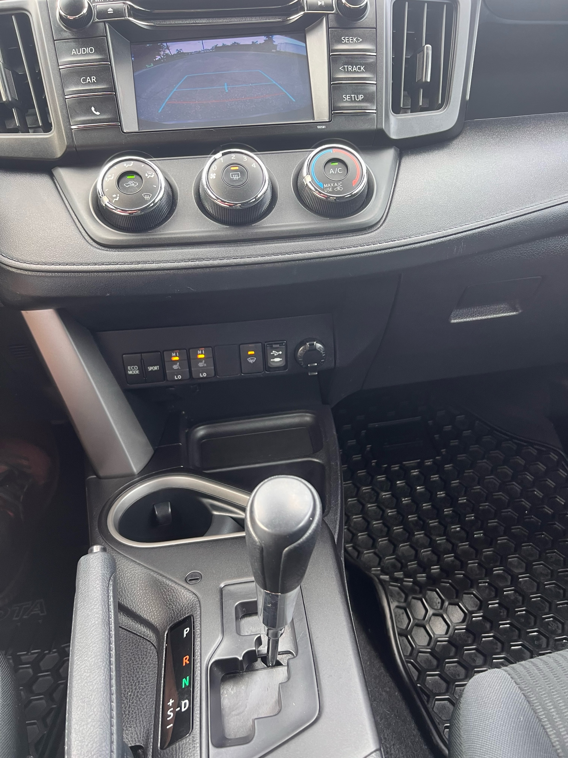 /autocainc/2018-Toyota-RAV4-29360033524715257.jpg
