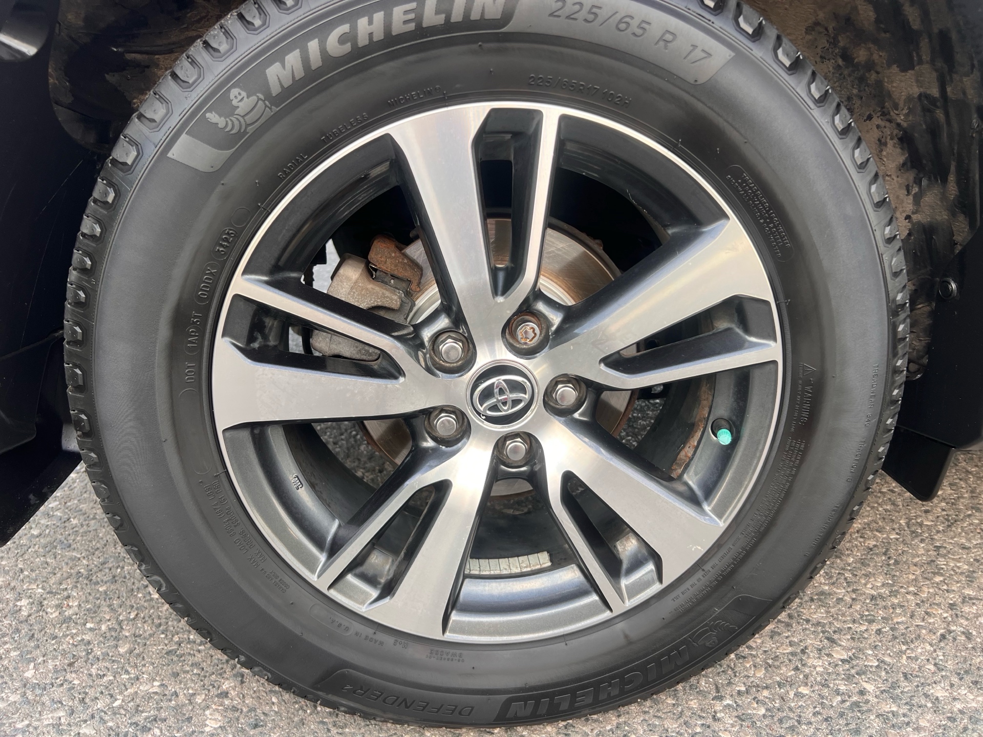 /autocainc/2018-Toyota-RAV4-35094943794963296.jpg