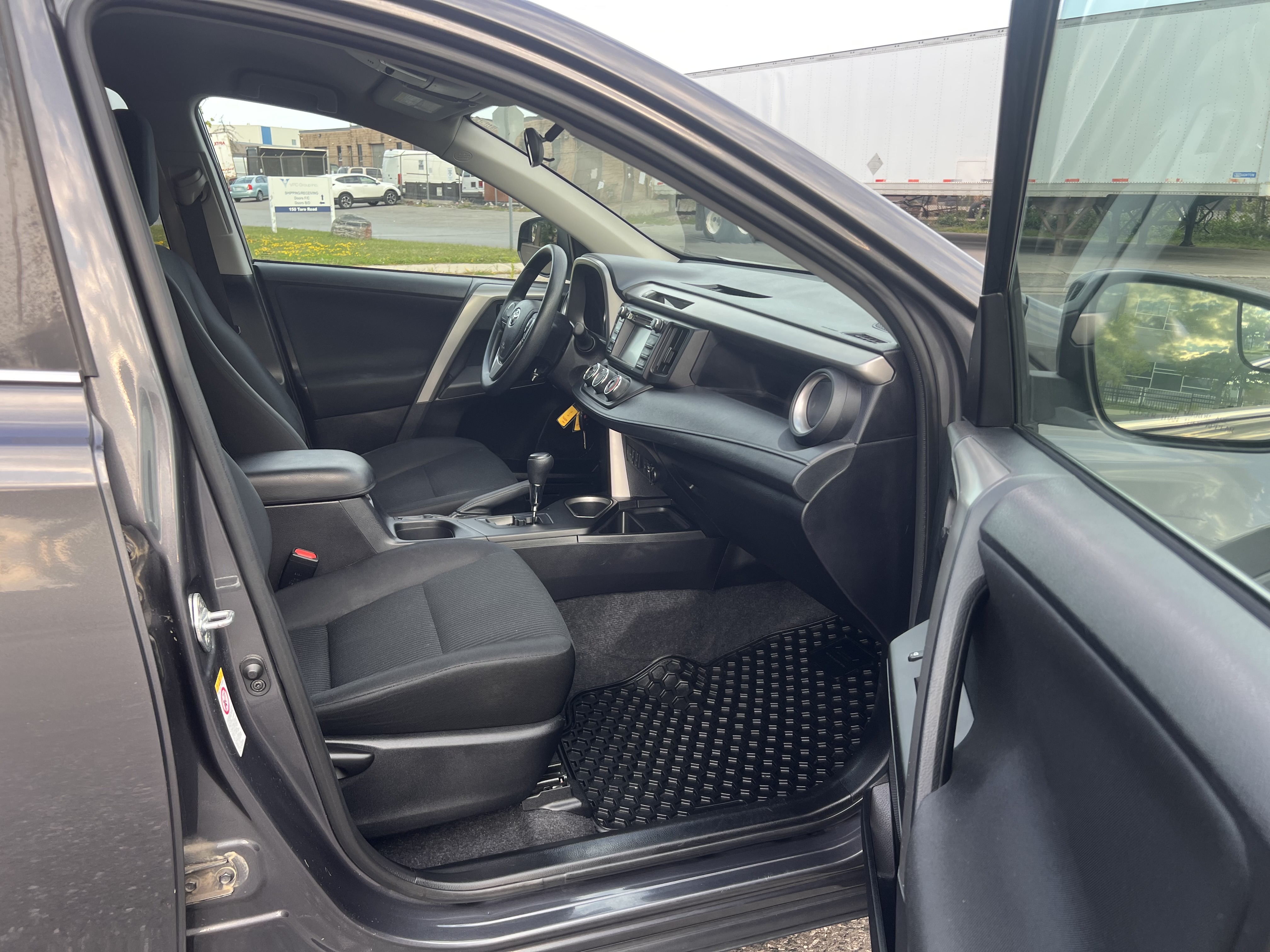 /autocainc/2018-Toyota-RAV4-9664305228786805.jpg