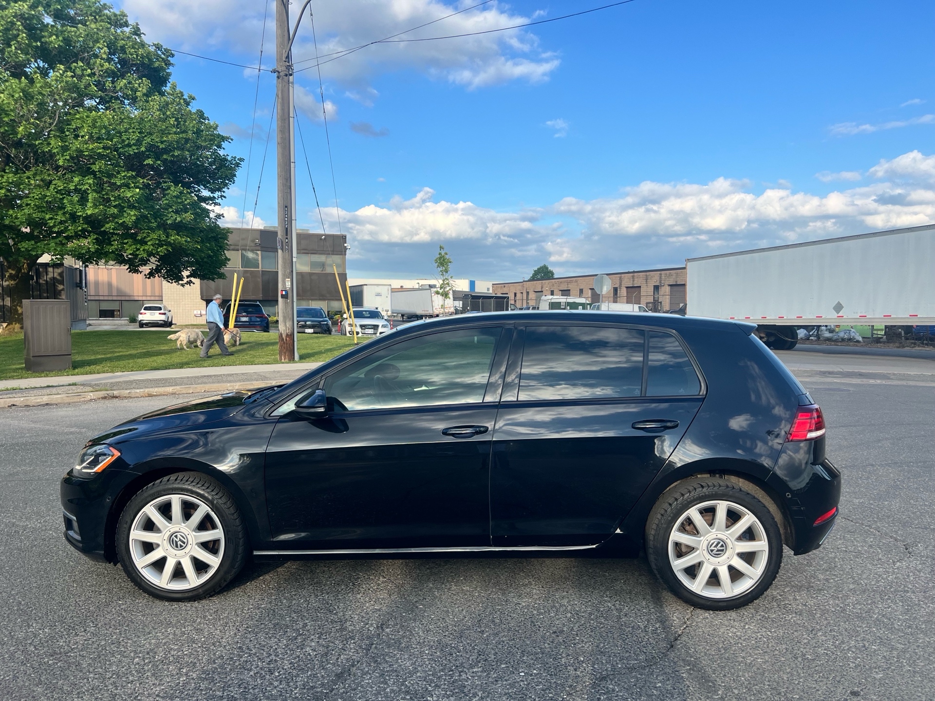 /autocainc/2018-Volkswagen-Golf-5177120779822477.jpg