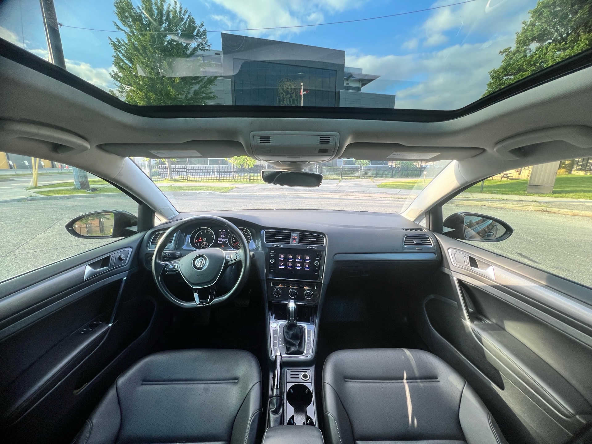 /autocainc/2018-Volkswagen-Golf-5778206615775832.jpg