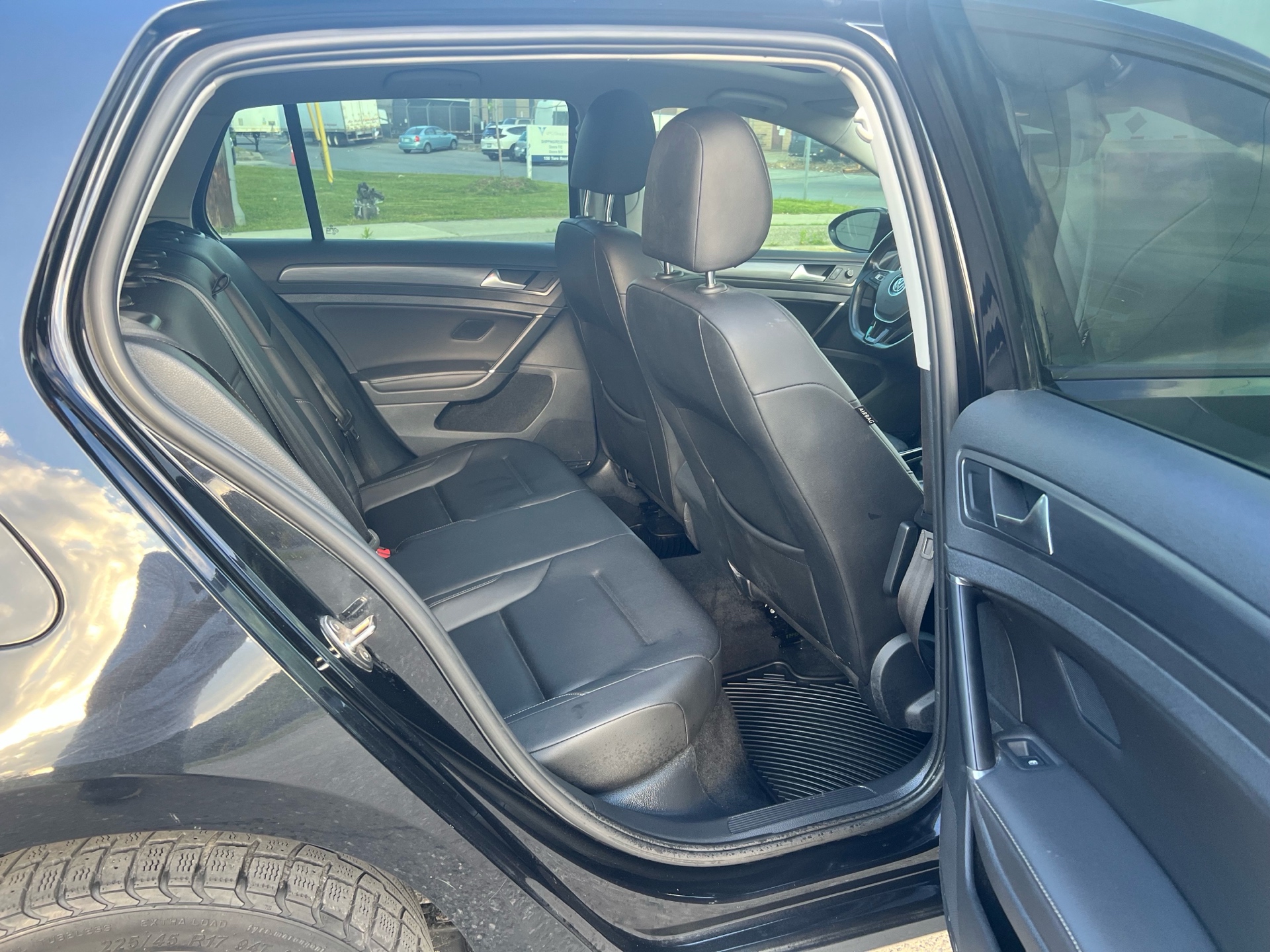 /autocainc/2018-Volkswagen-Golf-7334966334959603.jpg