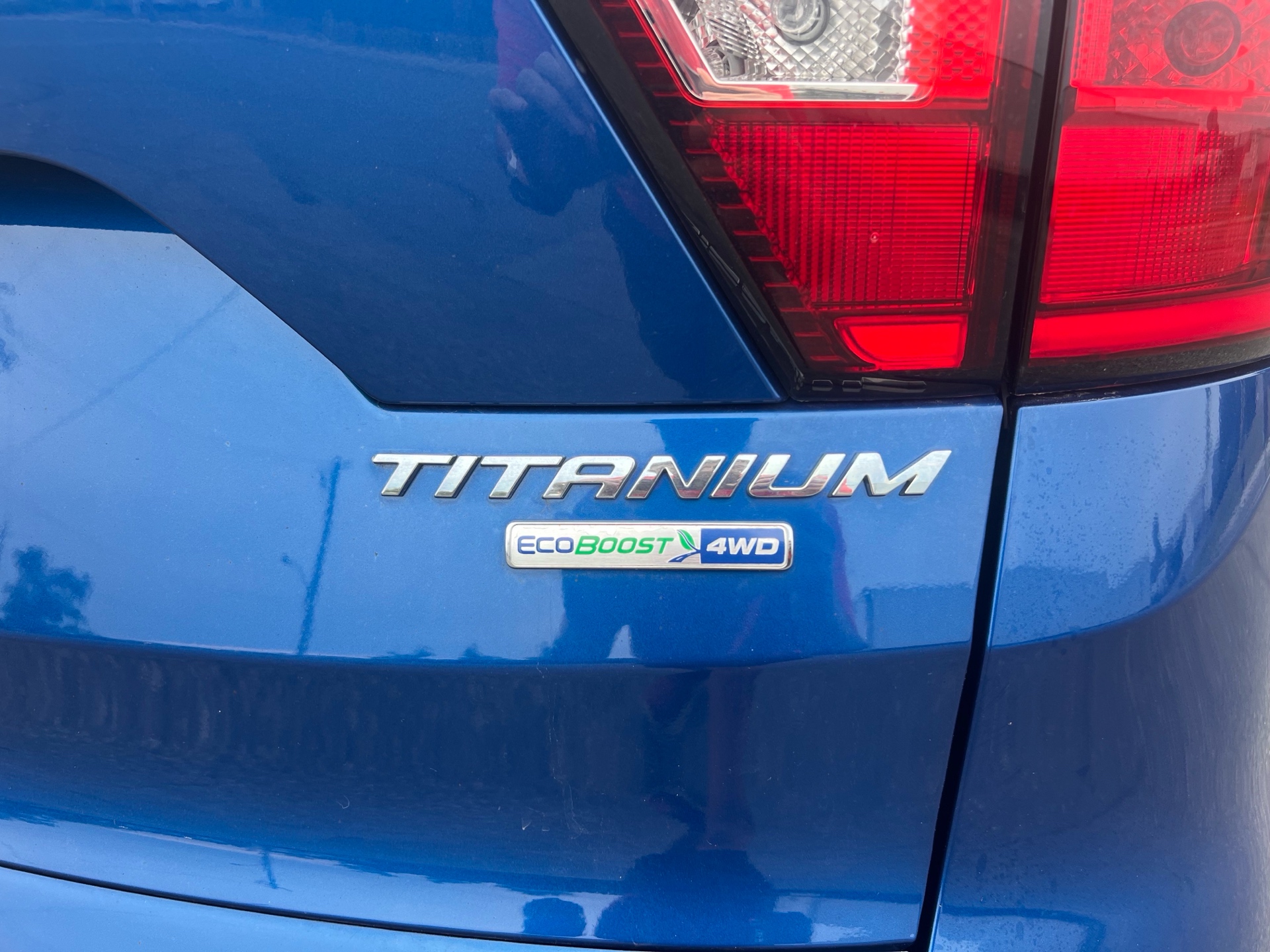 /autocainc/2019-Ford-Escape-42758954931716997.jpg