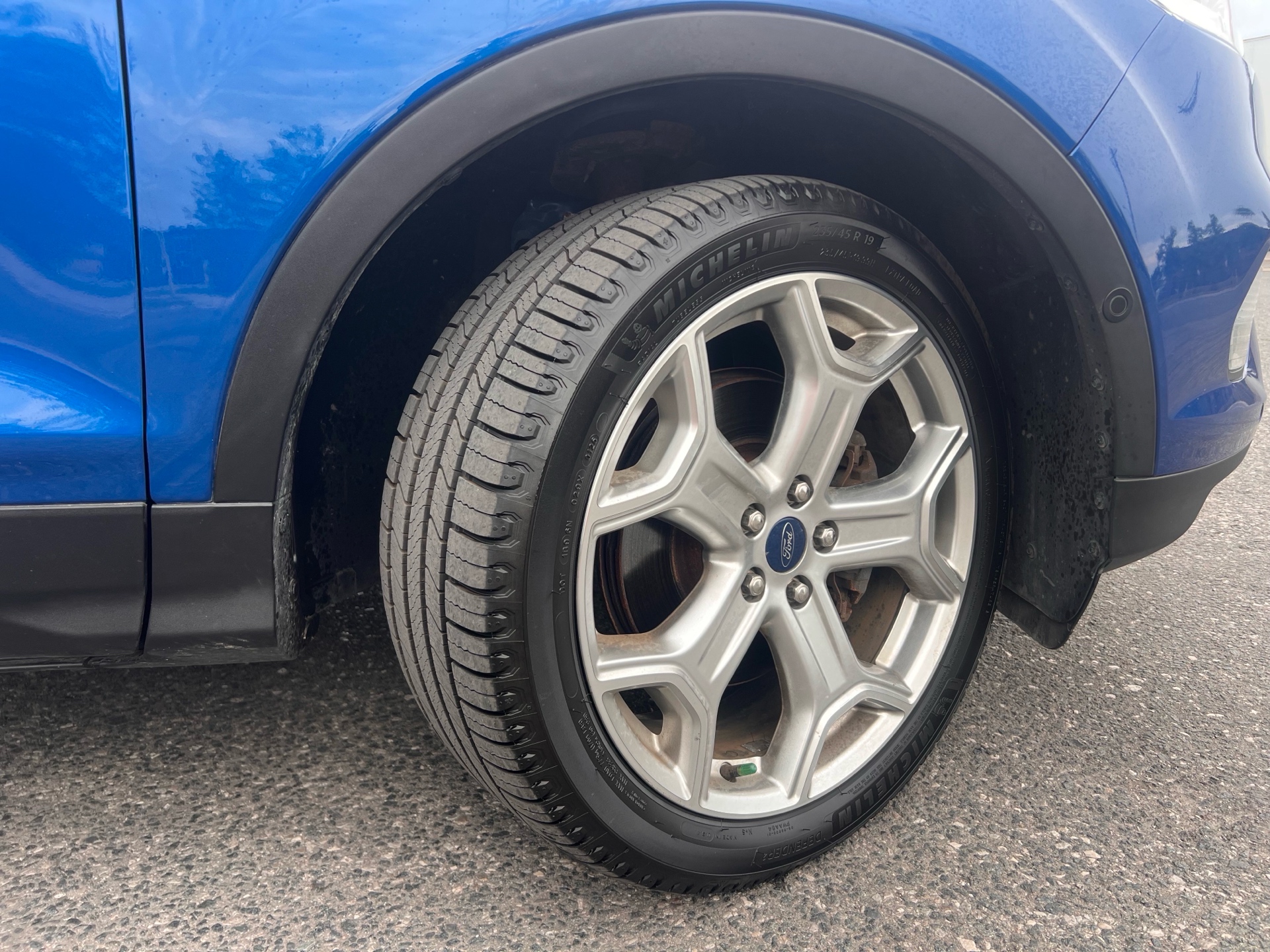 /autocainc/2019-Ford-Escape-5460160370179845.jpg