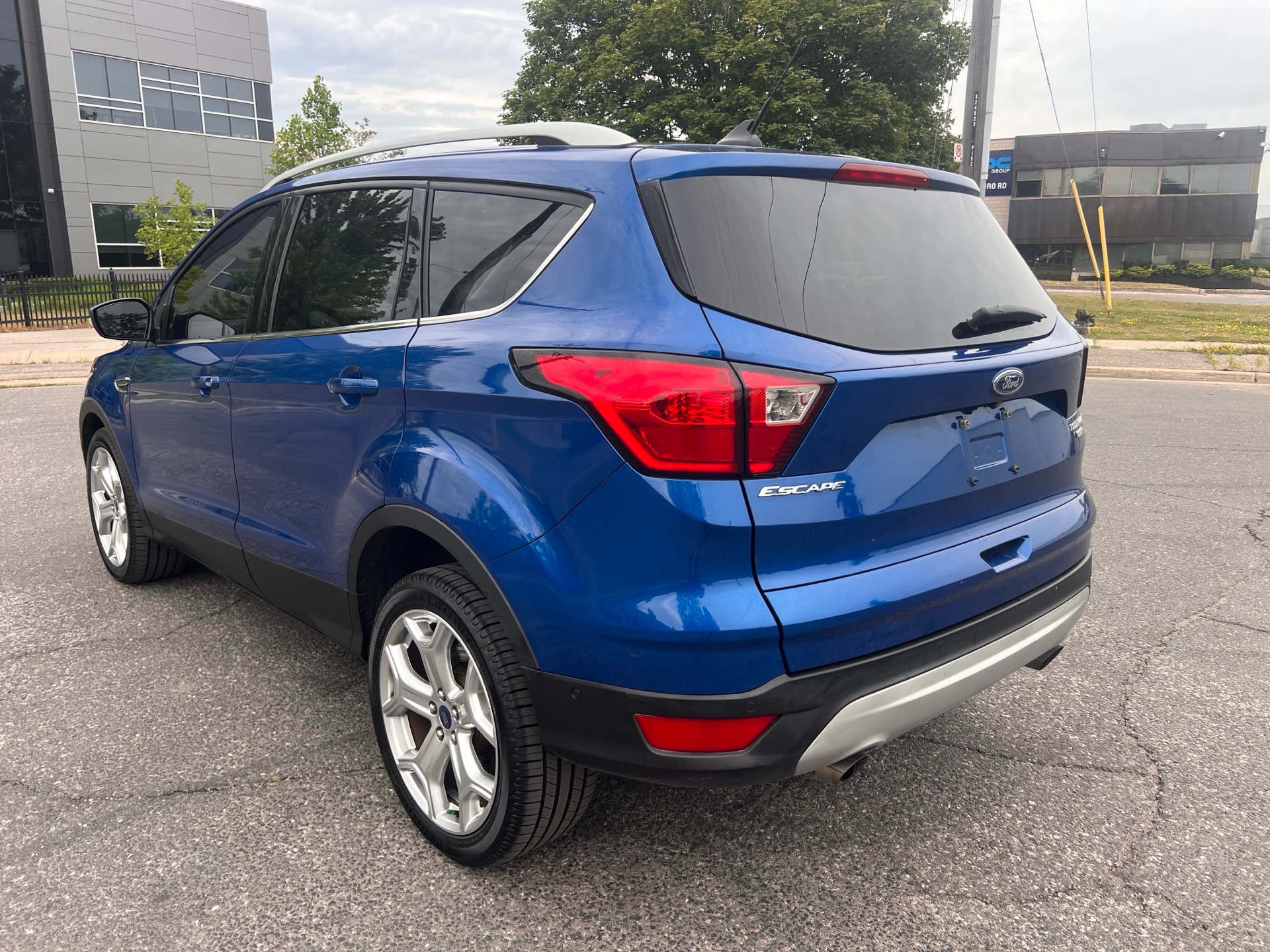 /autocainc/2019-Ford-Escape-9210285642451375.jpg