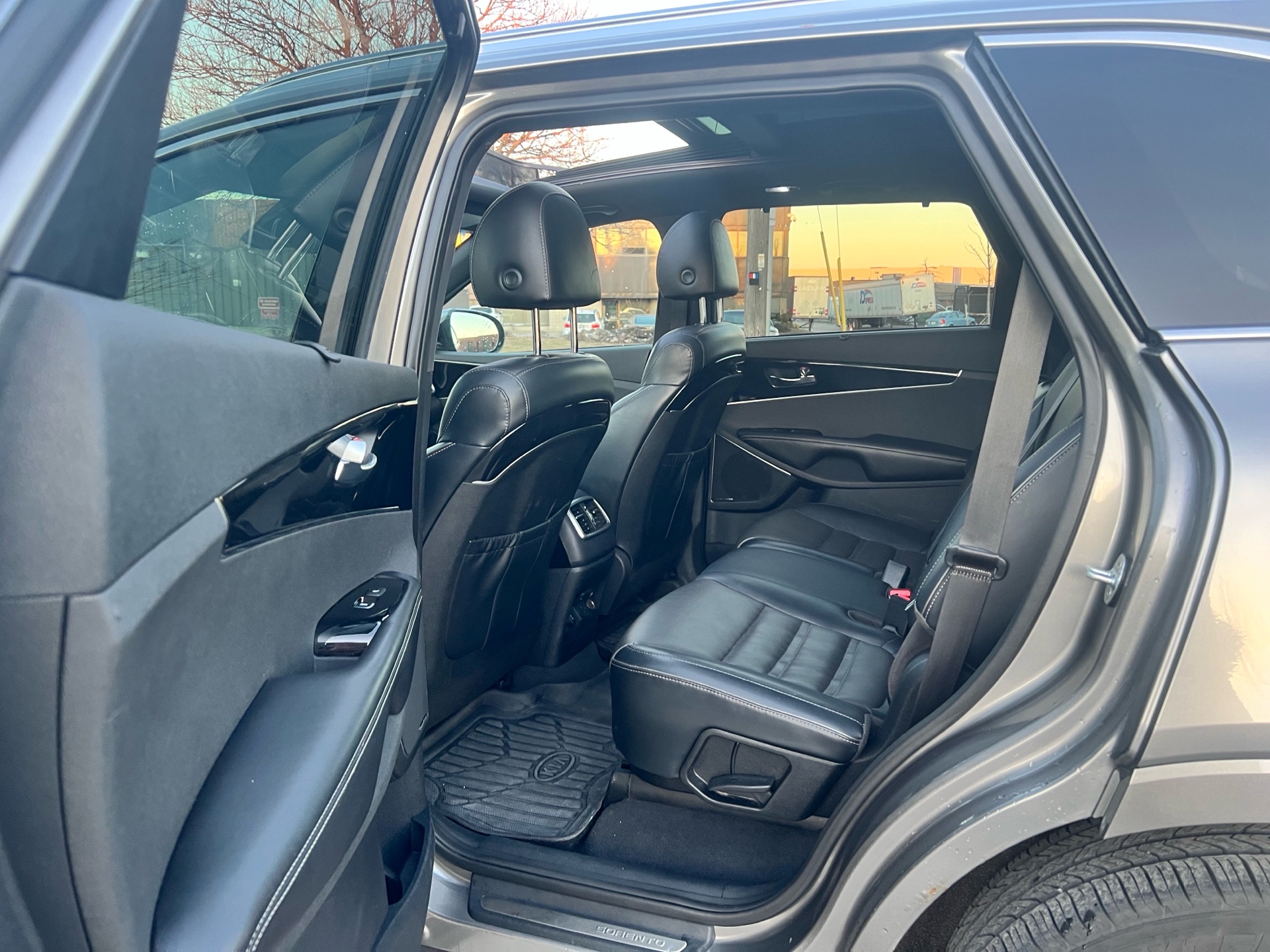 /autocainc/2019-Kia-Sorento-648721387042128.jpg
