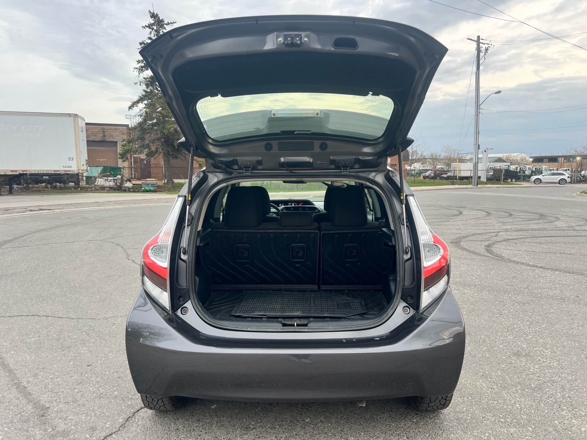 /autocainc/2019-Toyota-PriusC-31732611102106034.jpg