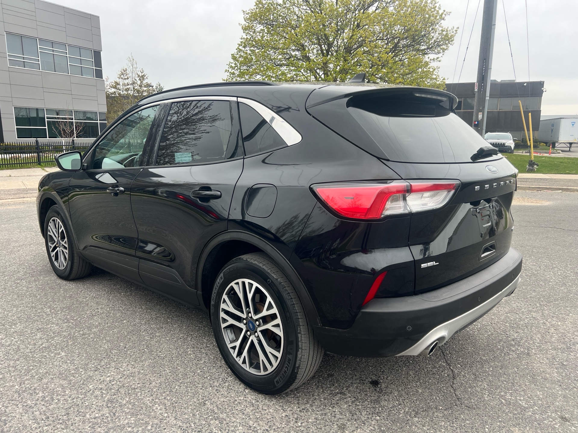 /autocainc/2020-Ford-Escape-4625103939468209.jpg