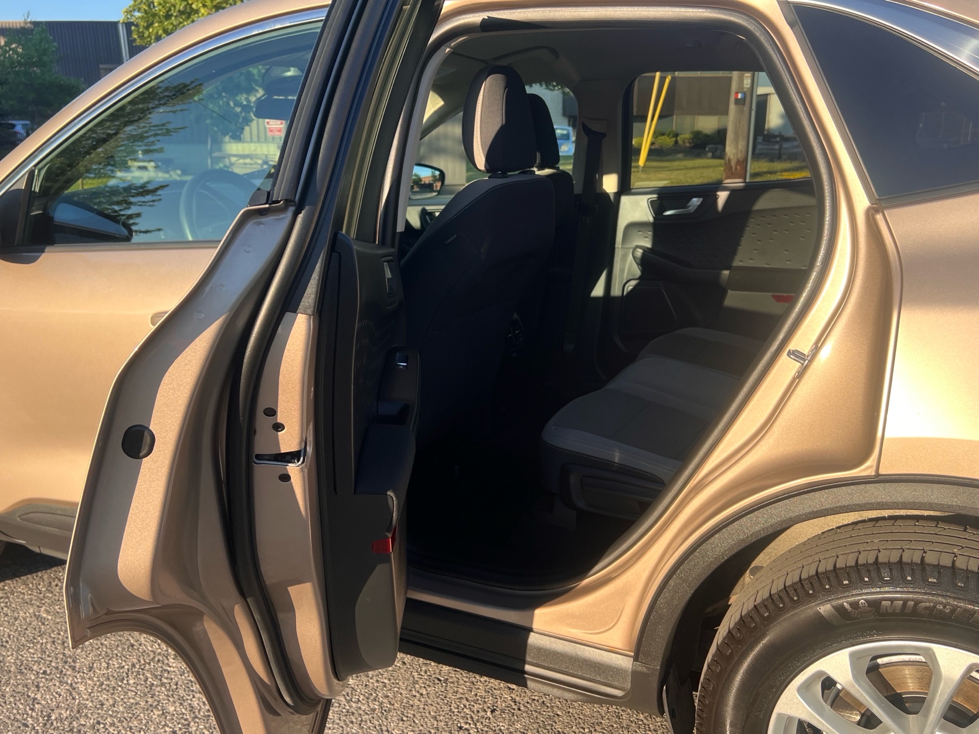 /autocainc/2020-Ford-Escape-5330721566307737.jpg