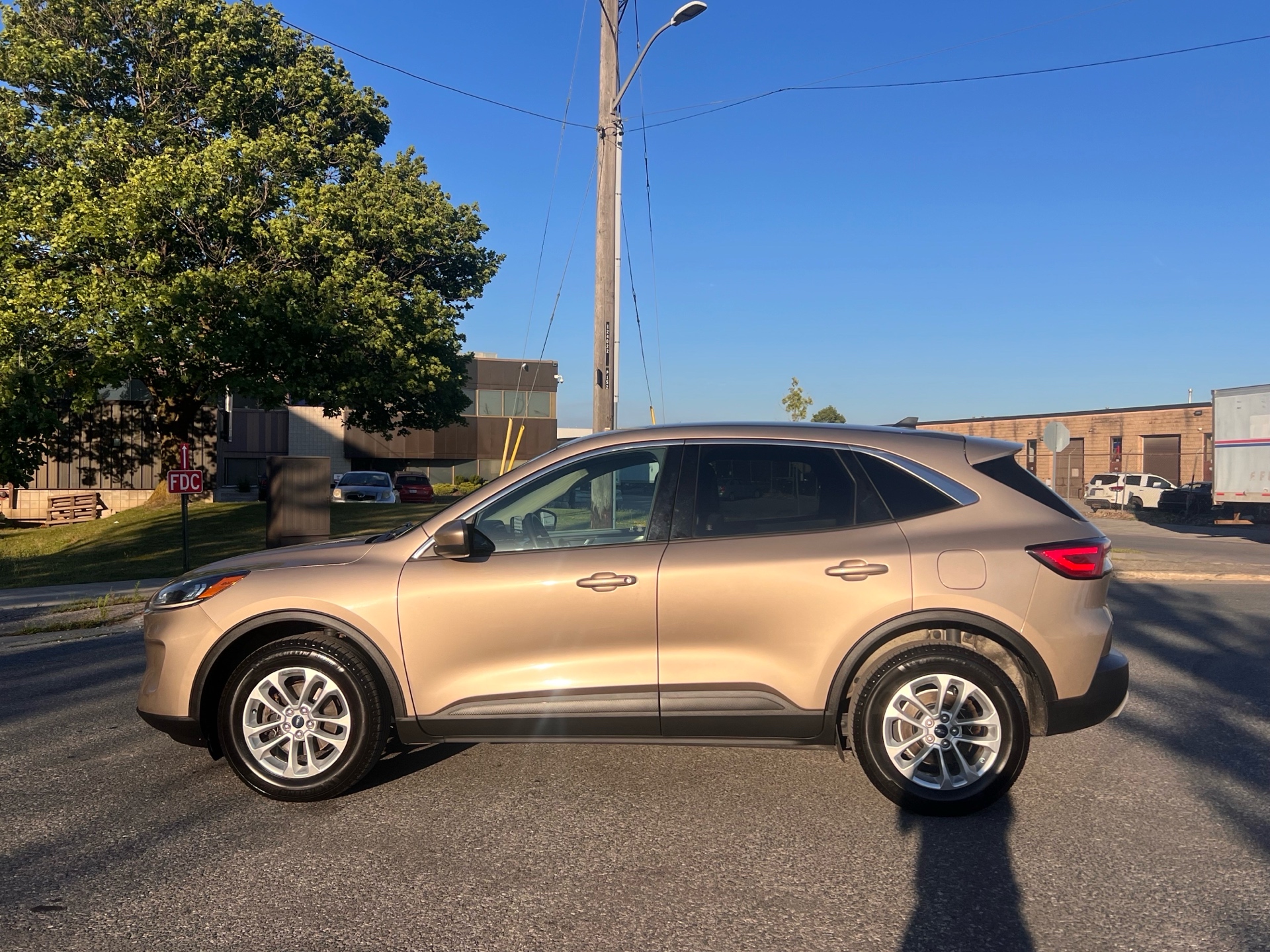/autocainc/2020-Ford-Escape-6243681527475171.jpg