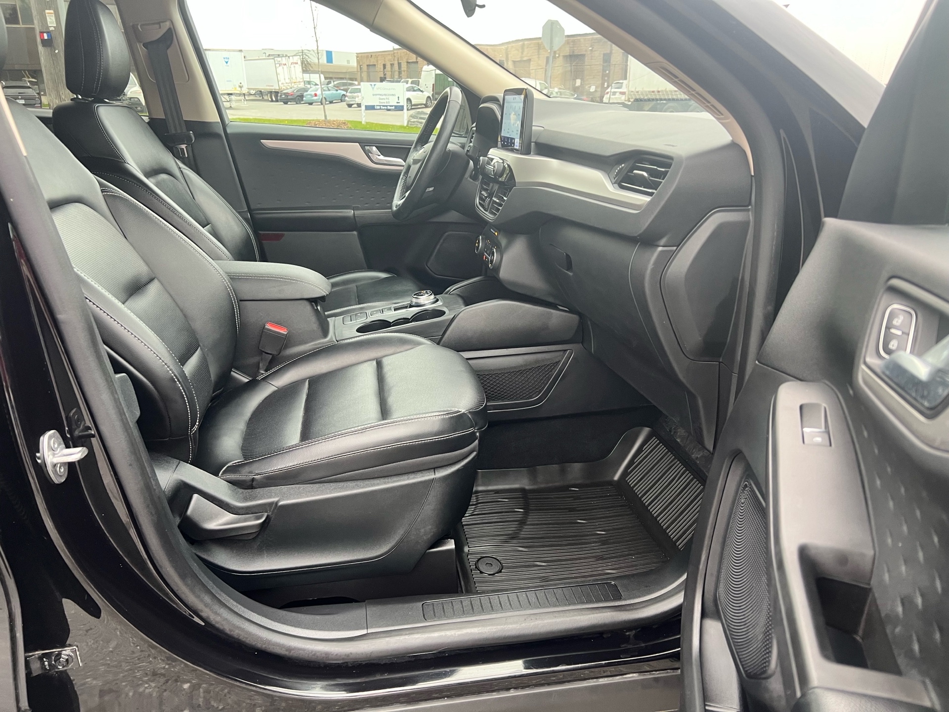 /autocainc/2020-Ford-Escape-6833899653738895.jpg