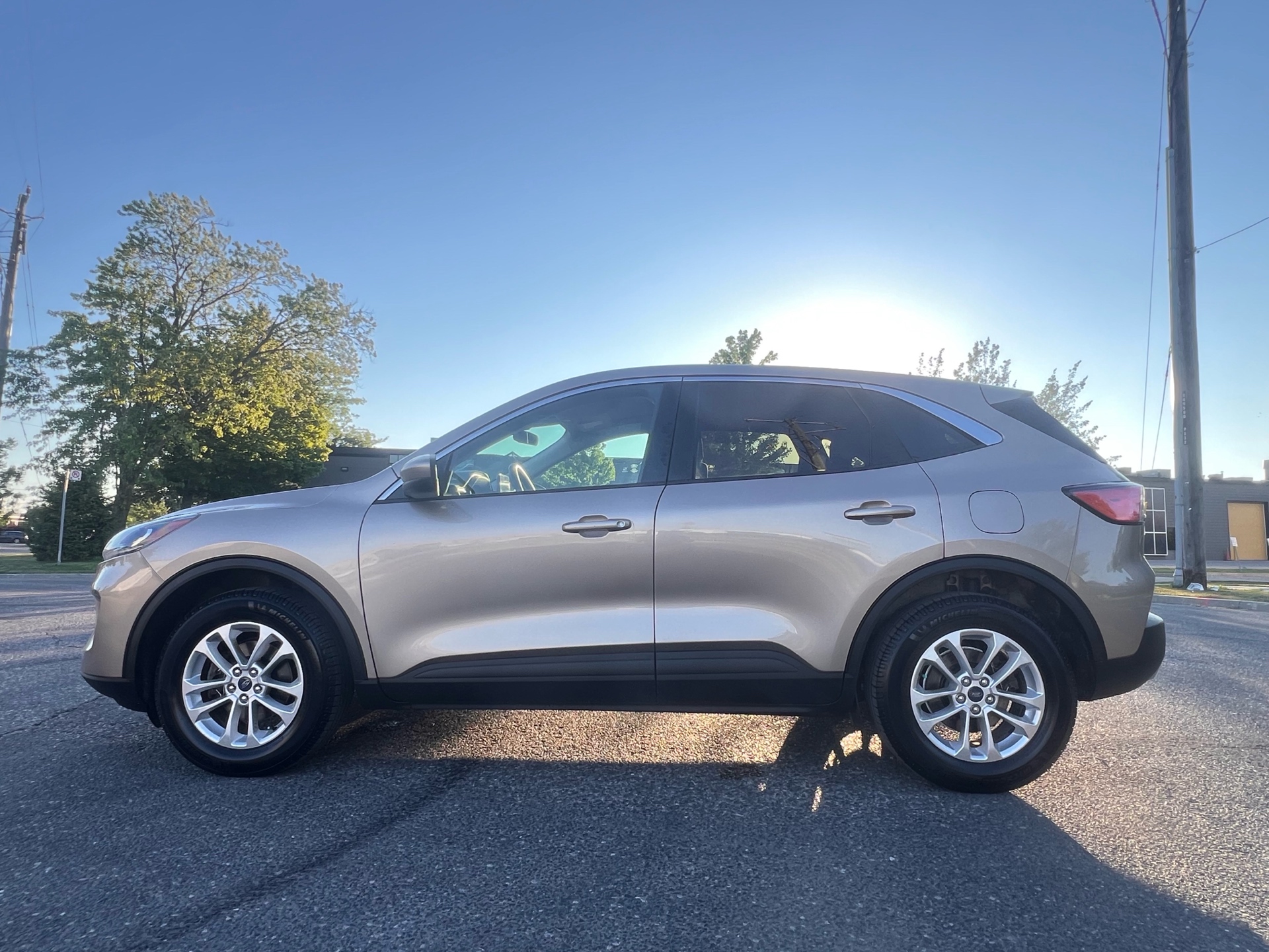 /autocainc/2020-Ford-Escape-8024361069402086.jpg