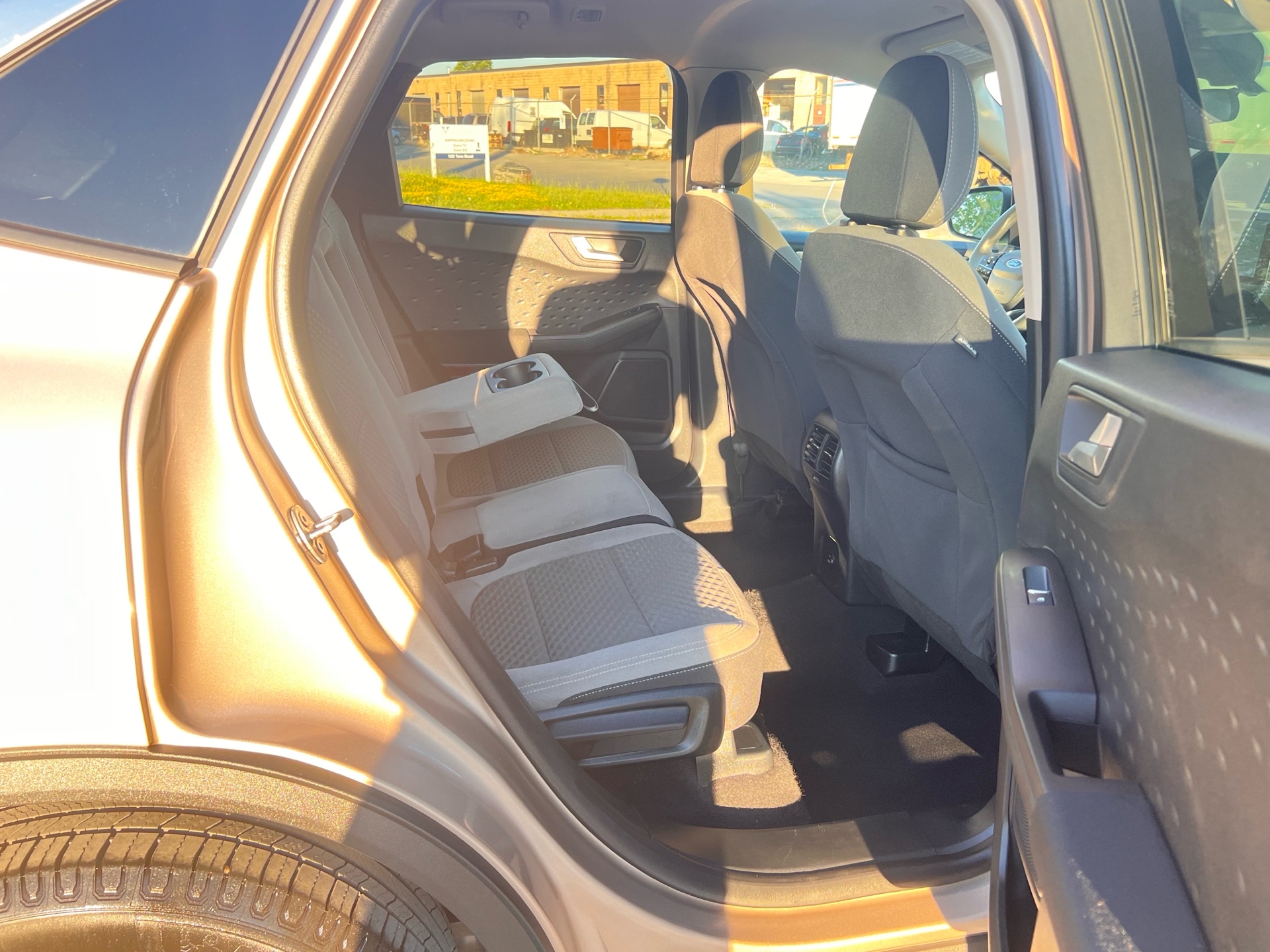 /autocainc/2020-Ford-Escape-9587744306812425.jpg