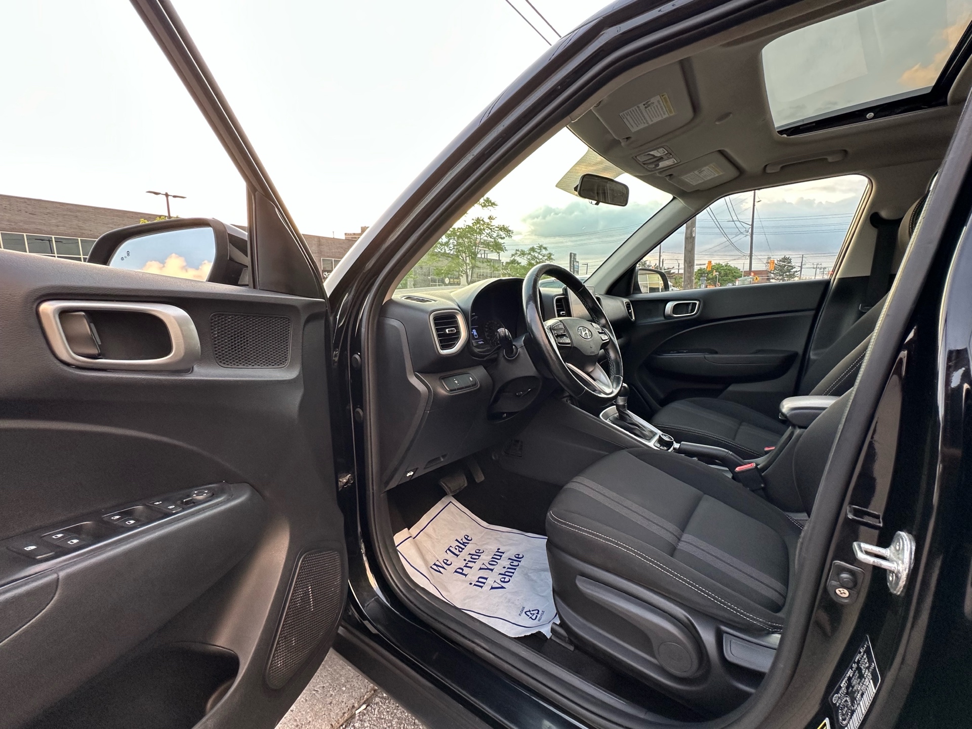 /autocainc/2021-Hyundai-Venue-22928110436905724.jpg