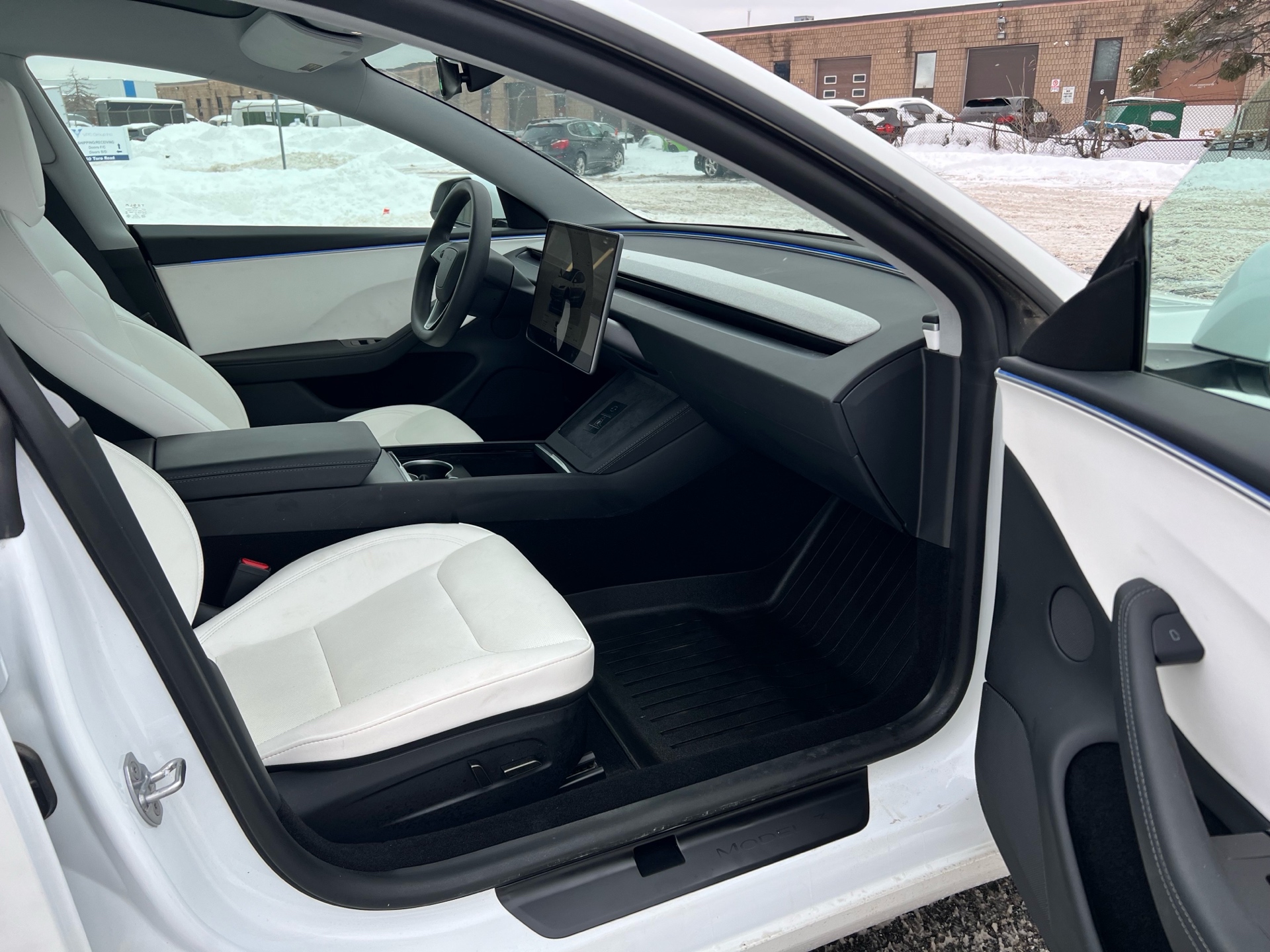 /autocainc/2025-Tesla-Model3-6016977523544109.jpg