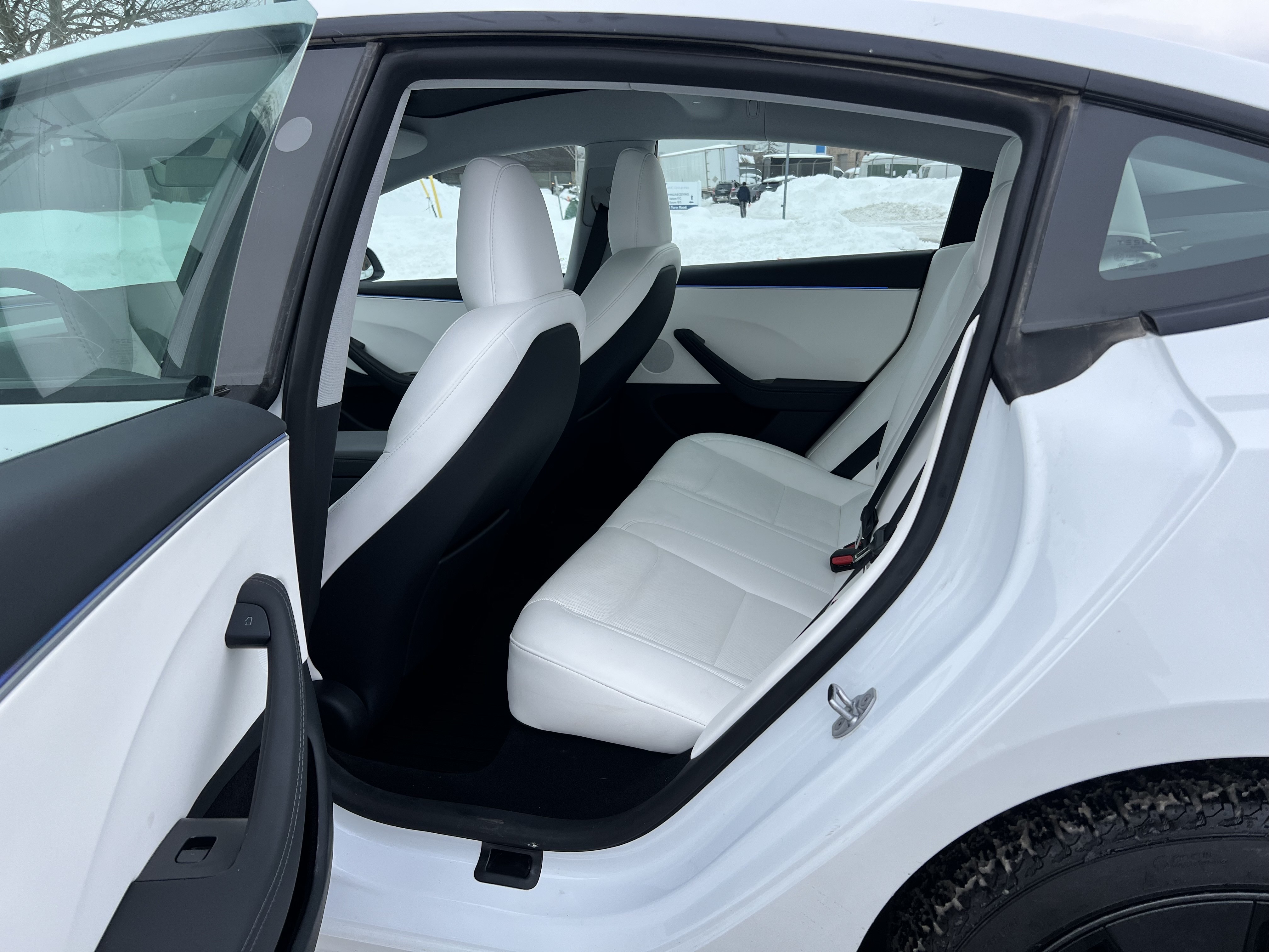 /autocainc/2025-Tesla-Model3-8936052319147738.jpg