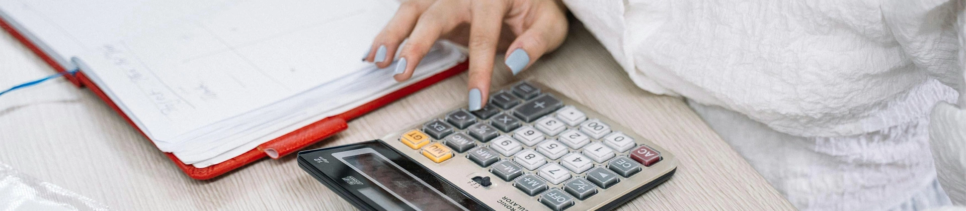 https://hillzcdn.ca/autocorrectmotorscorp/6258038638906855-calculatort.webp