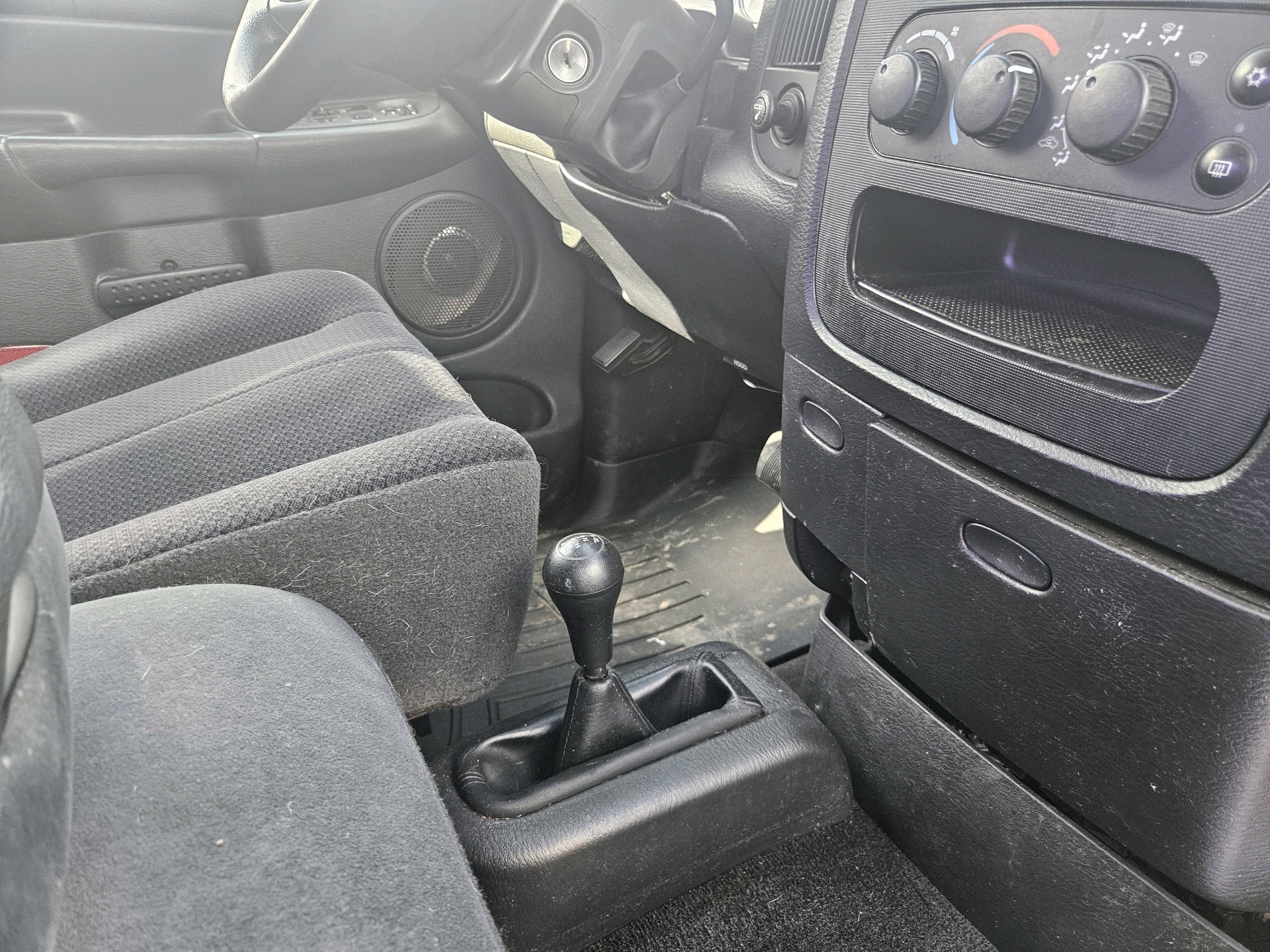 /automotionmotorsrvltd/2004-Dodge-Ram1500-4546282917947997.jpg