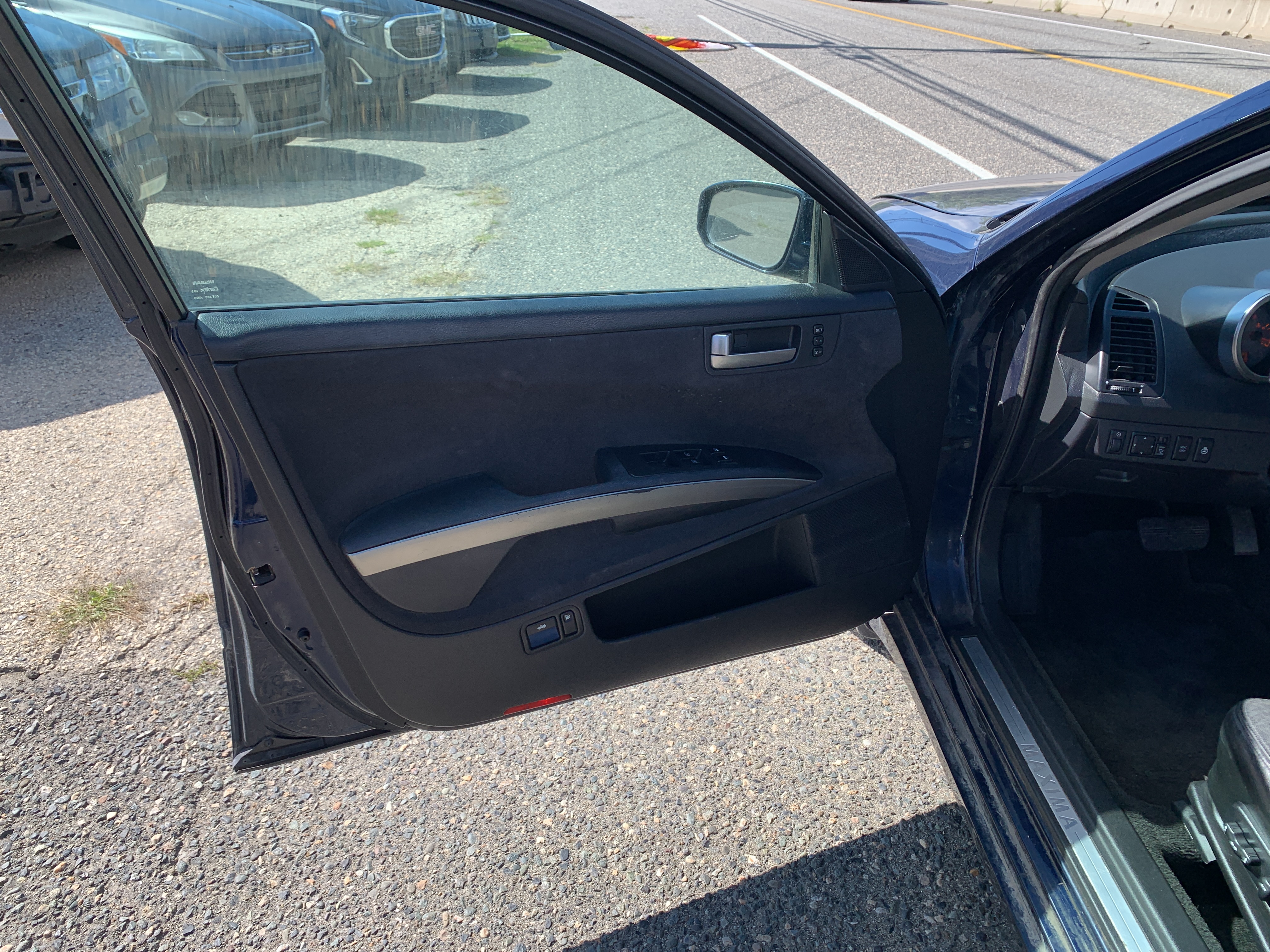 /automotionmotorsrvltd/2004-Nissan-Maxima-9938662316179872.jpg