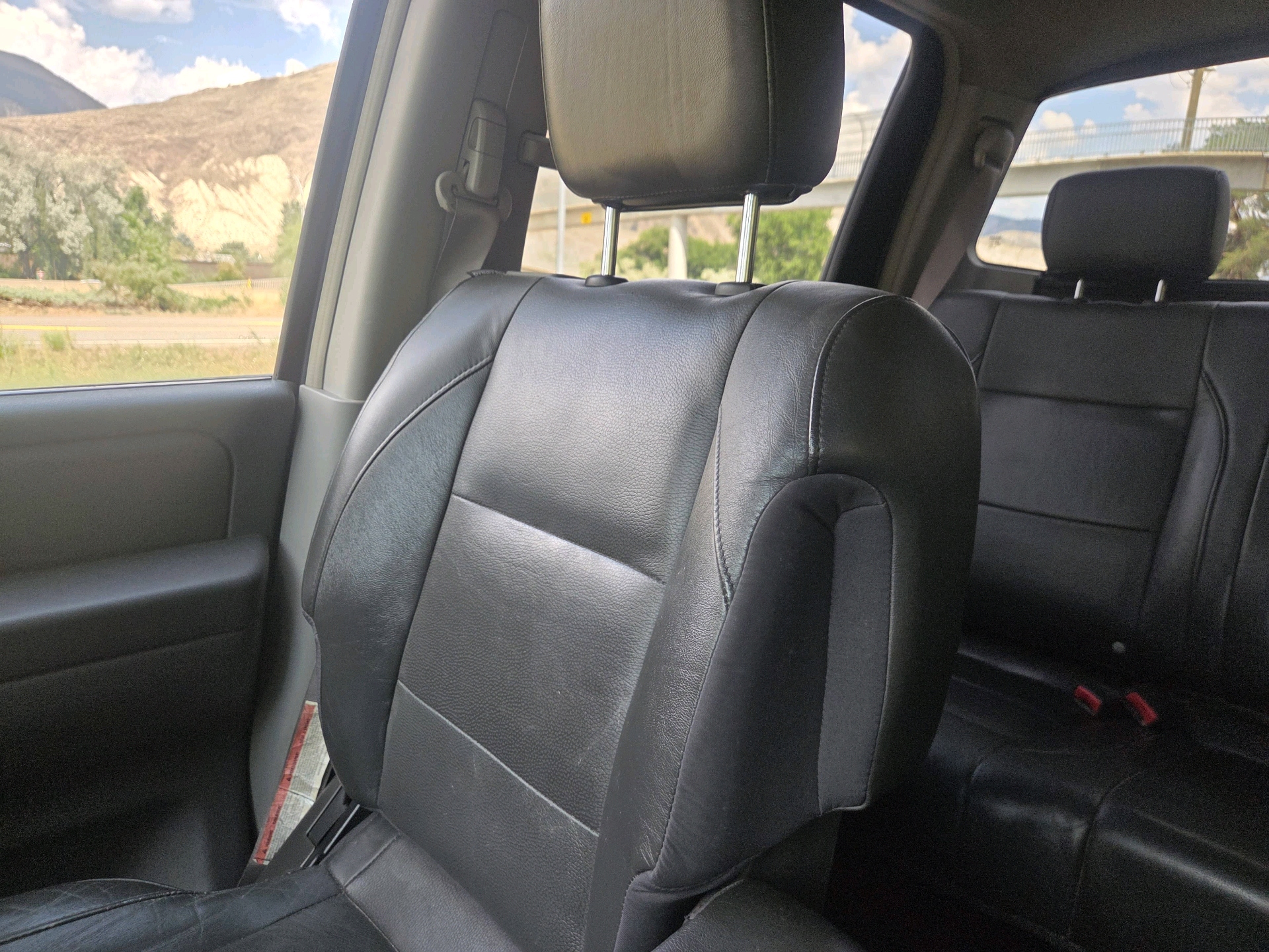 /automotionmotorsrvltd/2004-Nissan-Titan-46443899728968896.jpg