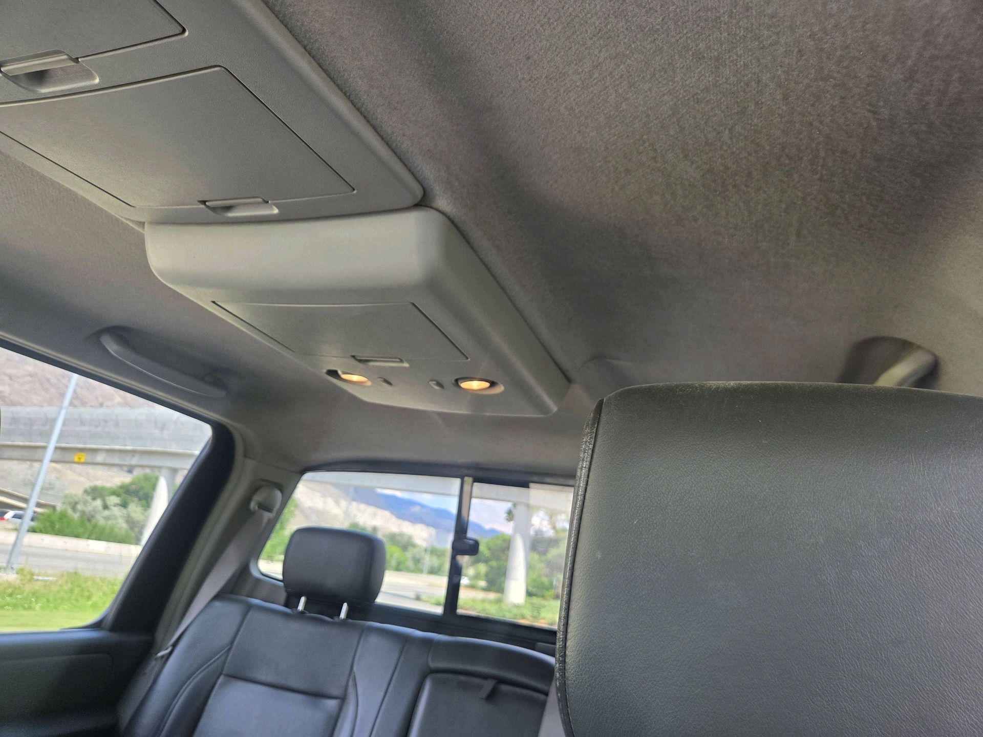 /automotionmotorsrvltd/2004-Nissan-Titan-5369218760493013.jpg