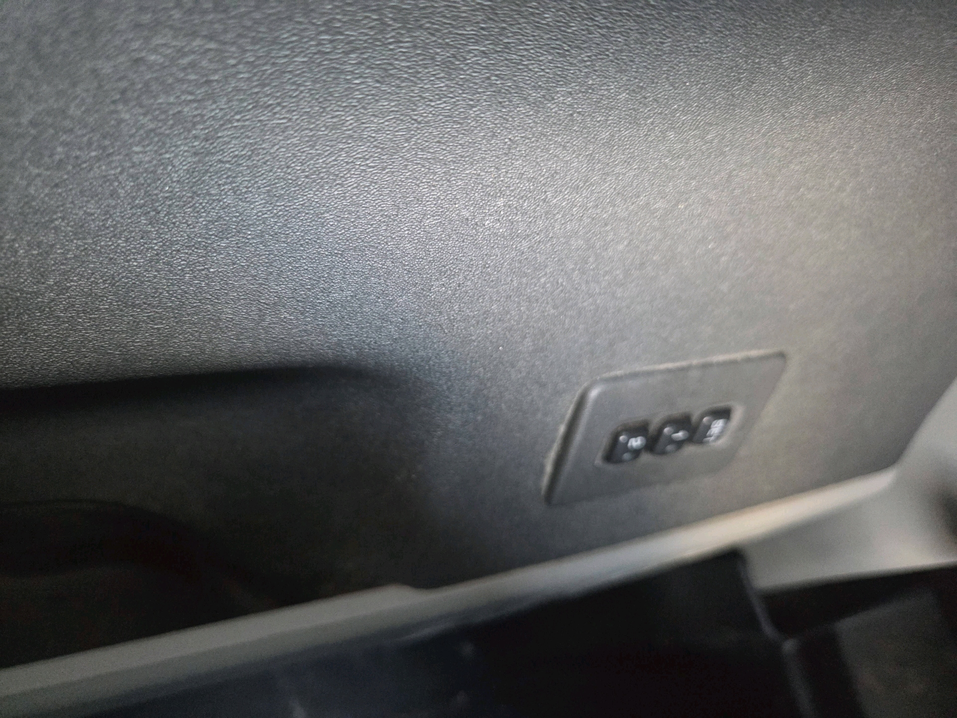 /automotionmotorsrvltd/2004-Nissan-Titan-6429660535952291.jpg
