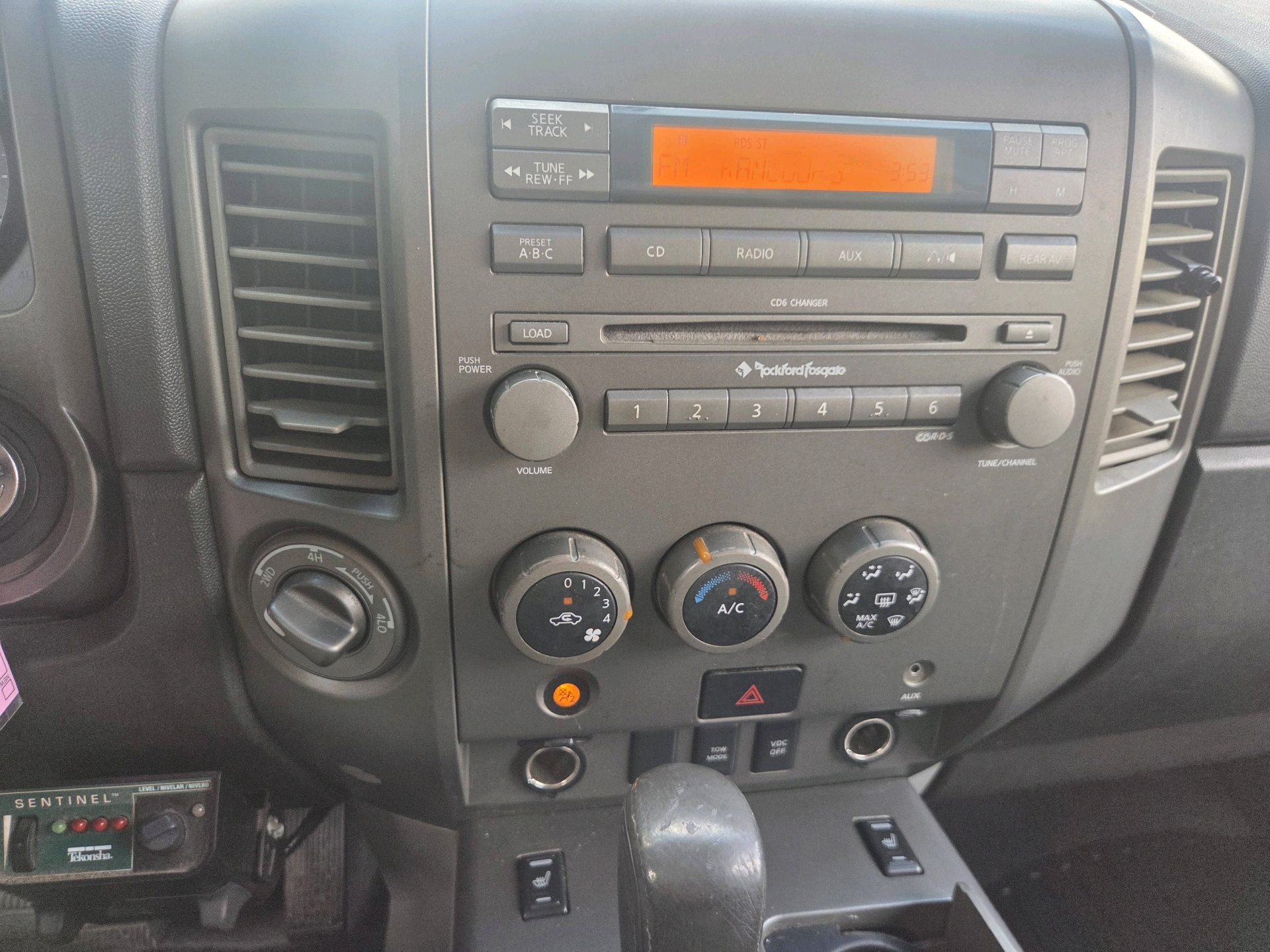 /automotionmotorsrvltd/2004-Nissan-Titan-8690124876057015.jpg