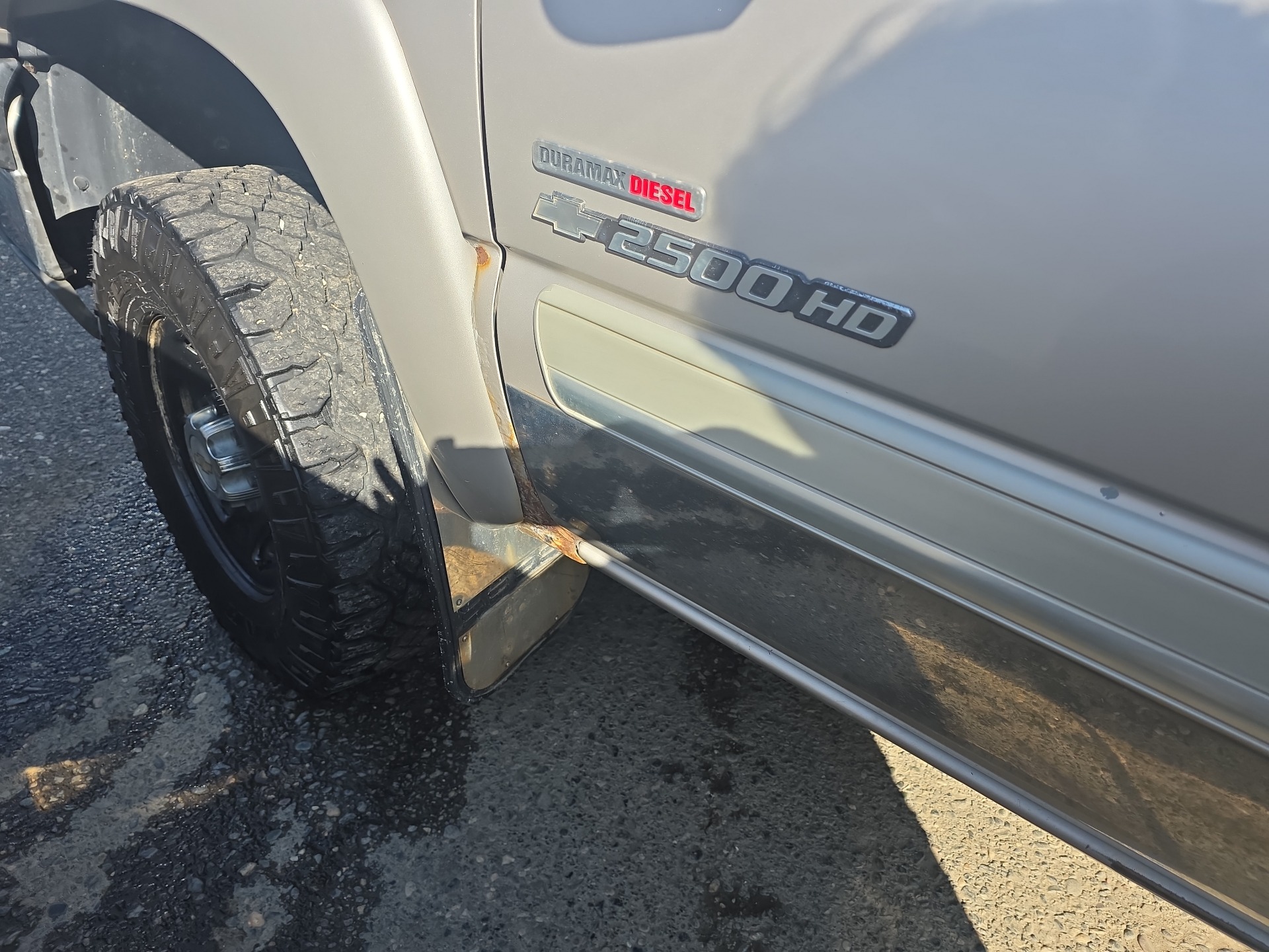 /automotionmotorsrvltd/2005-Chevrolet-Silverado2500HD-15442065856406972.jpg