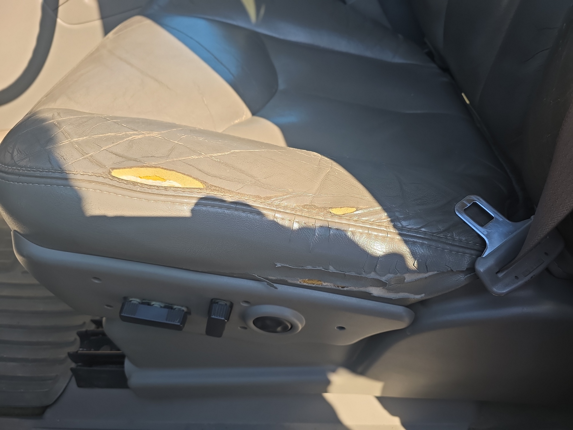 /automotionmotorsrvltd/2005-Chevrolet-Silverado2500HD-4131572950393021.jpg