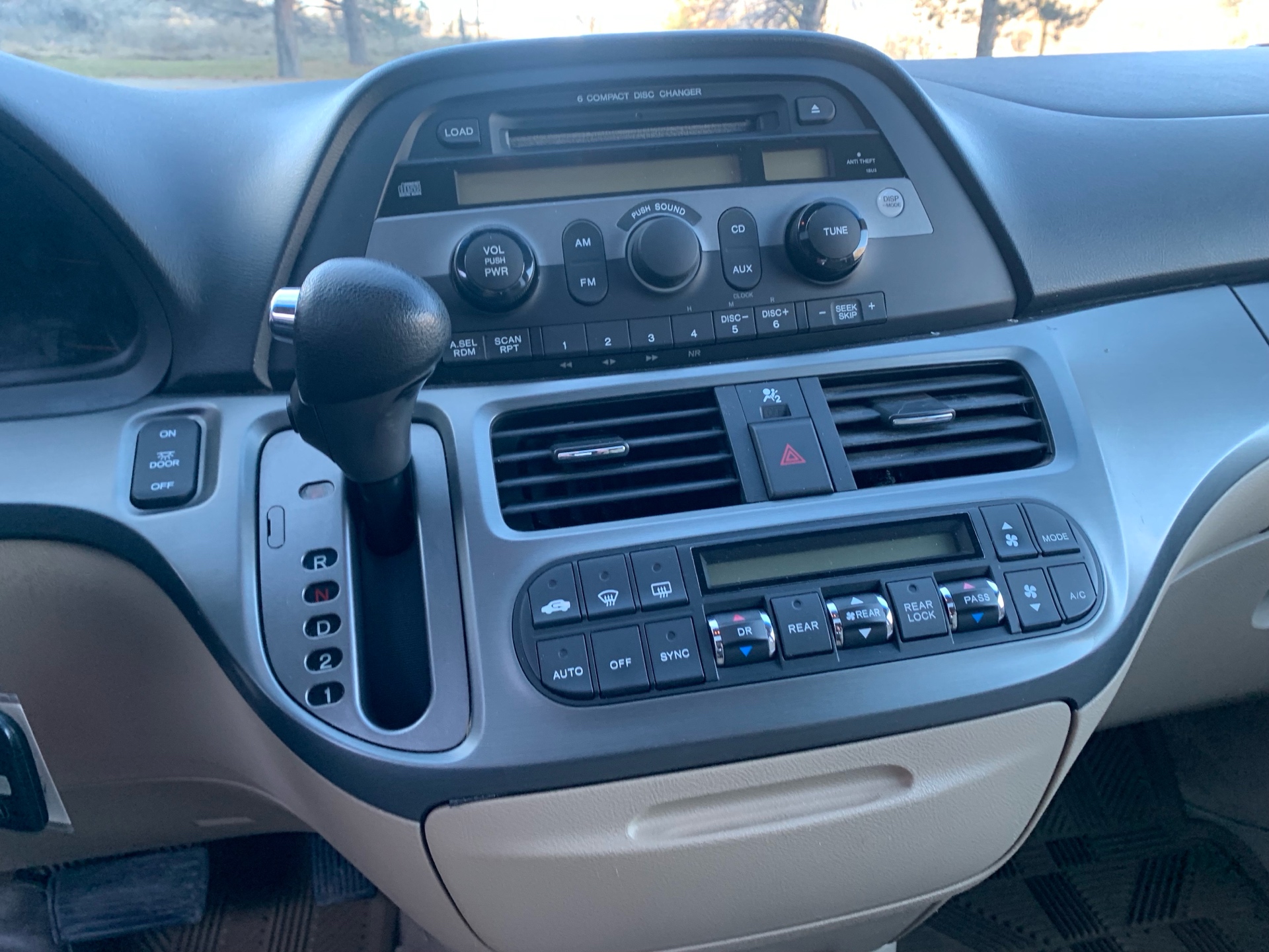 /automotionmotorsrvltd/2005-Honda-Odyssey-0792399742208798.jpg