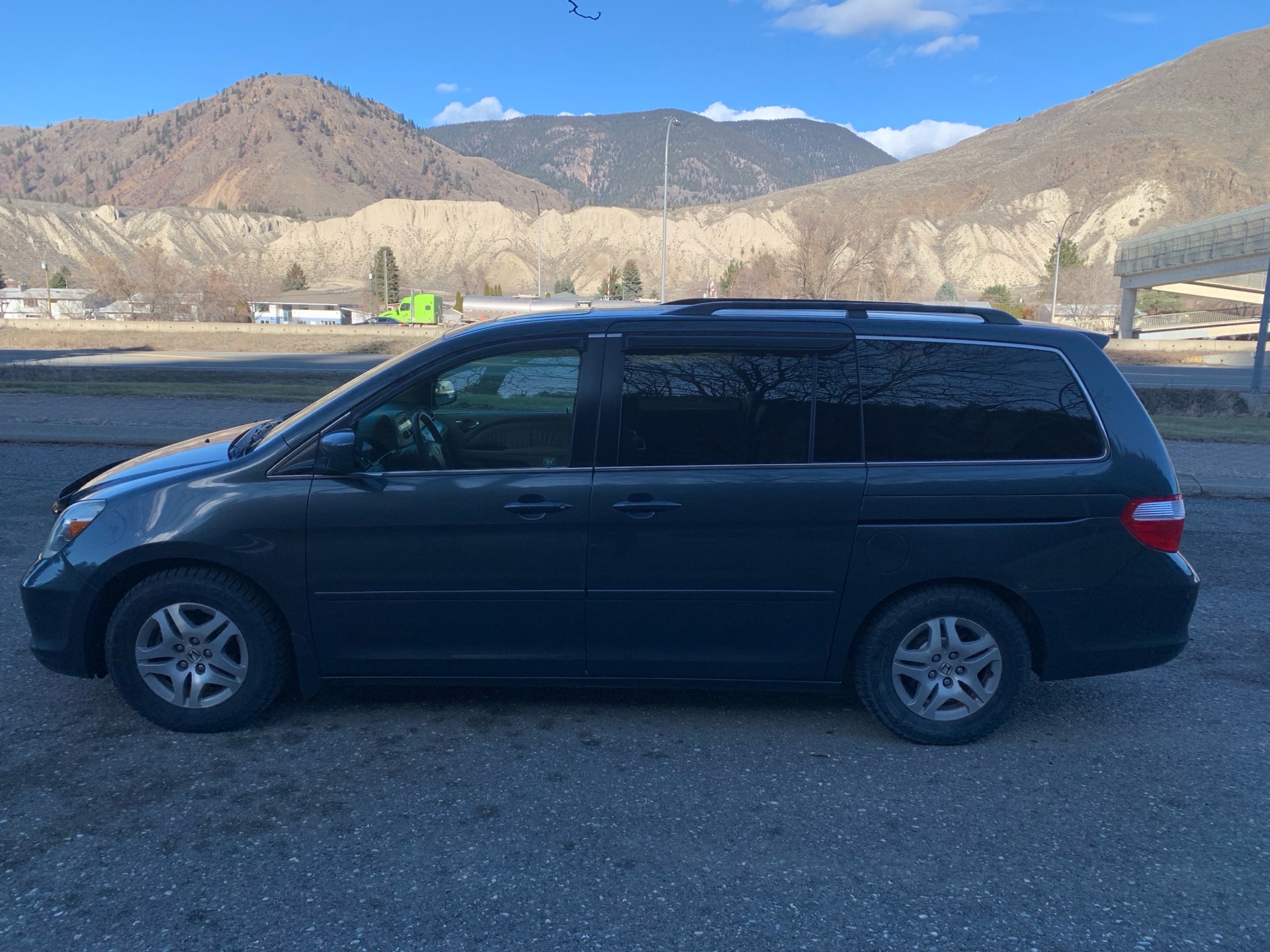 /automotionmotorsrvltd/2005-Honda-Odyssey-493360986663254.jpg