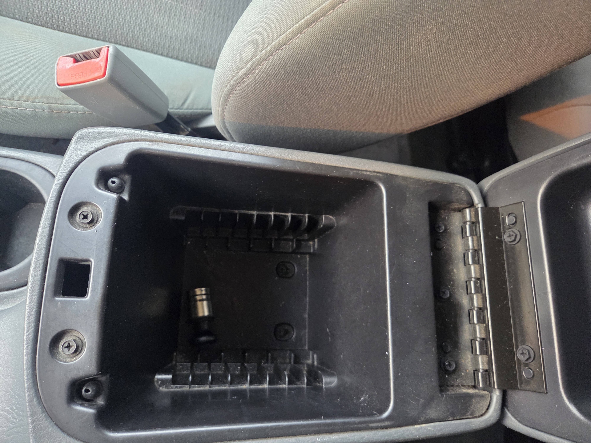 /automotionmotorsrvltd/2006-Jeep-Liberty-026004103976116966.jpg