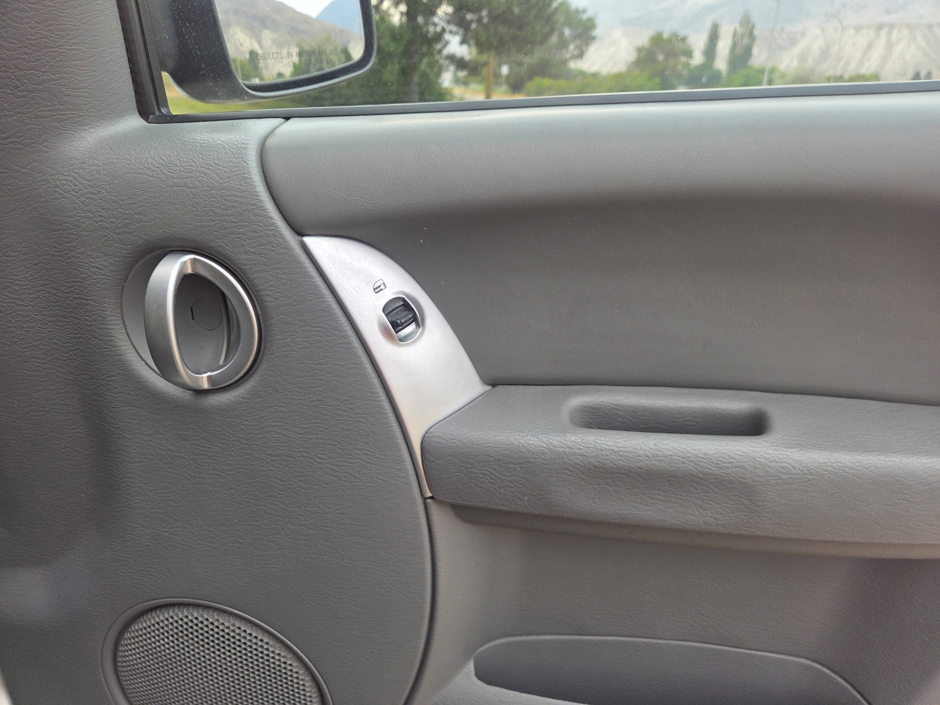/automotionmotorsrvltd/2006-Jeep-Liberty-12347602009663139.jpg