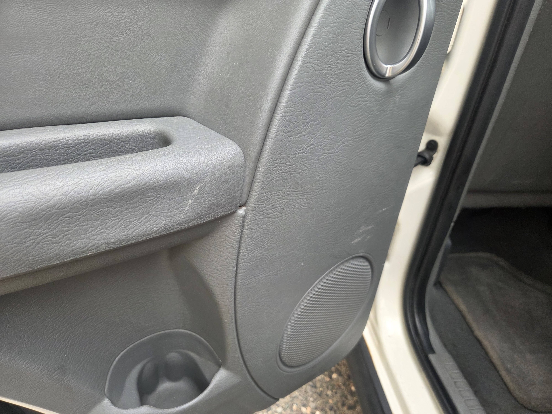 /automotionmotorsrvltd/2006-Jeep-Liberty-220192163531844.jpg