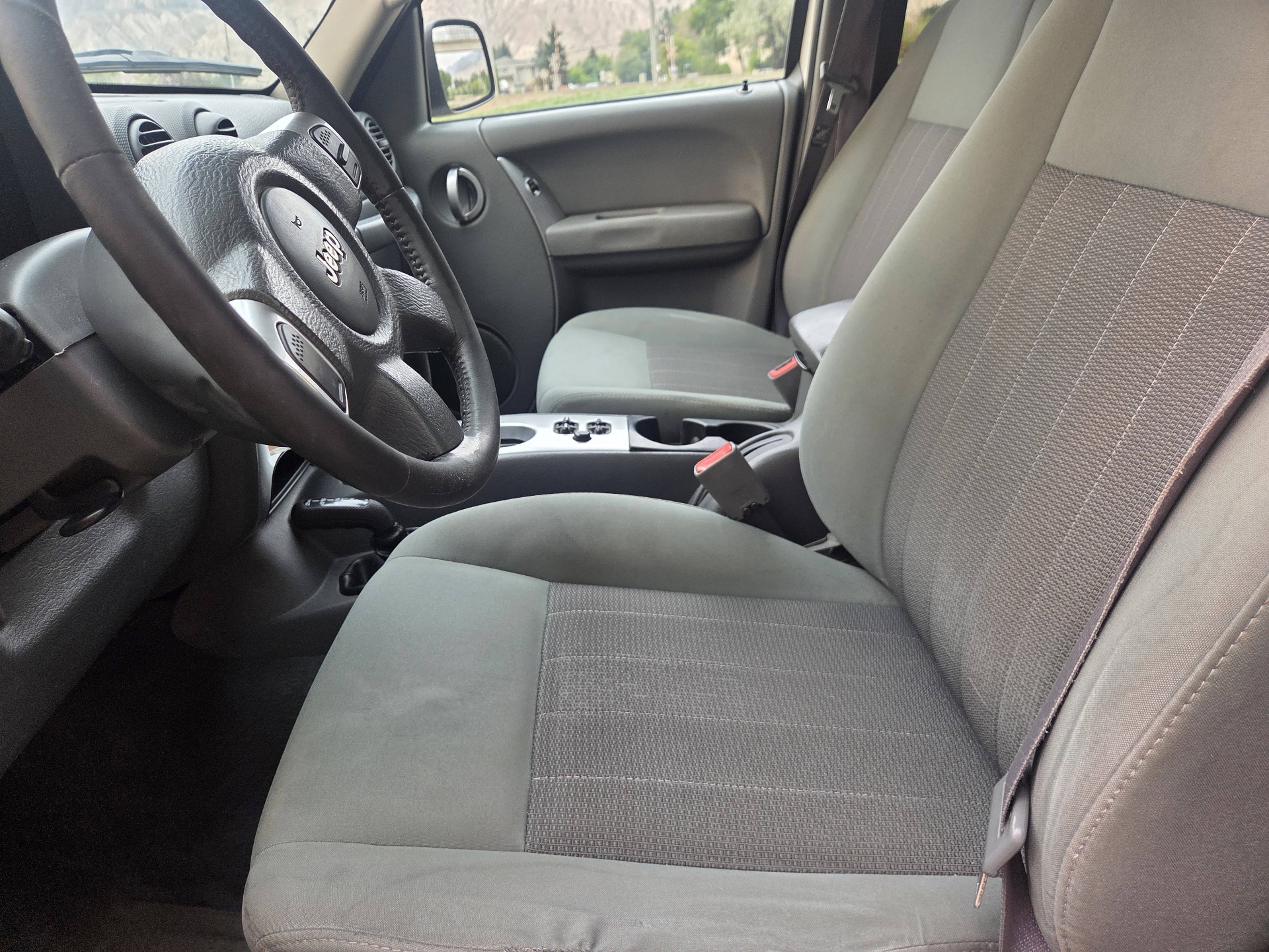/automotionmotorsrvltd/2006-Jeep-Liberty-4317936098646924.jpg