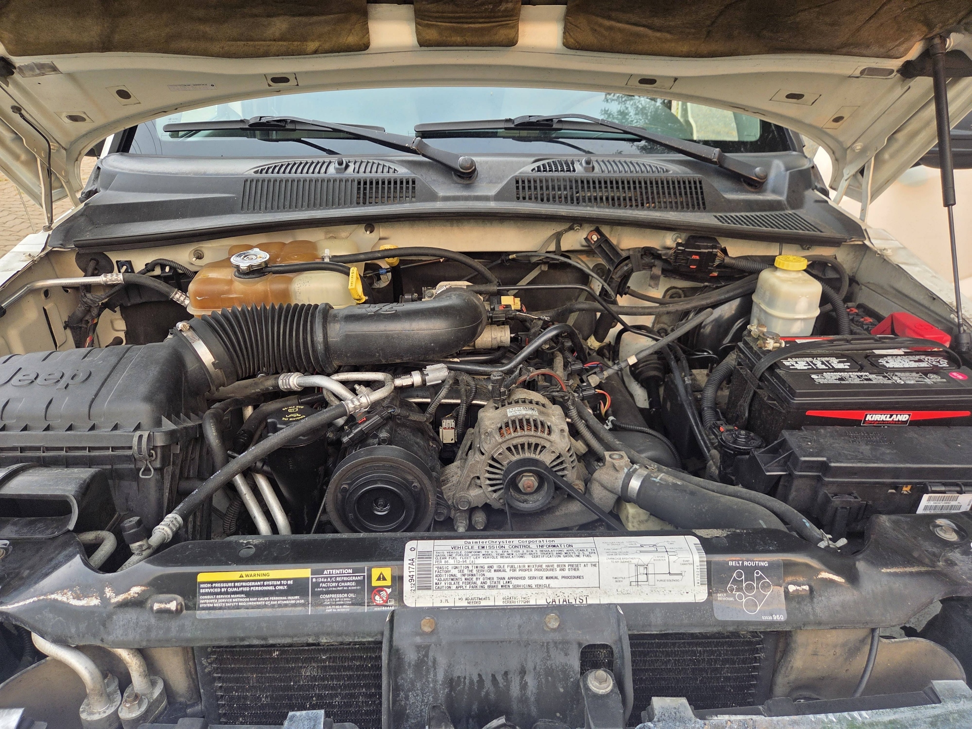 /automotionmotorsrvltd/2006-Jeep-Liberty-903253347333655.jpg