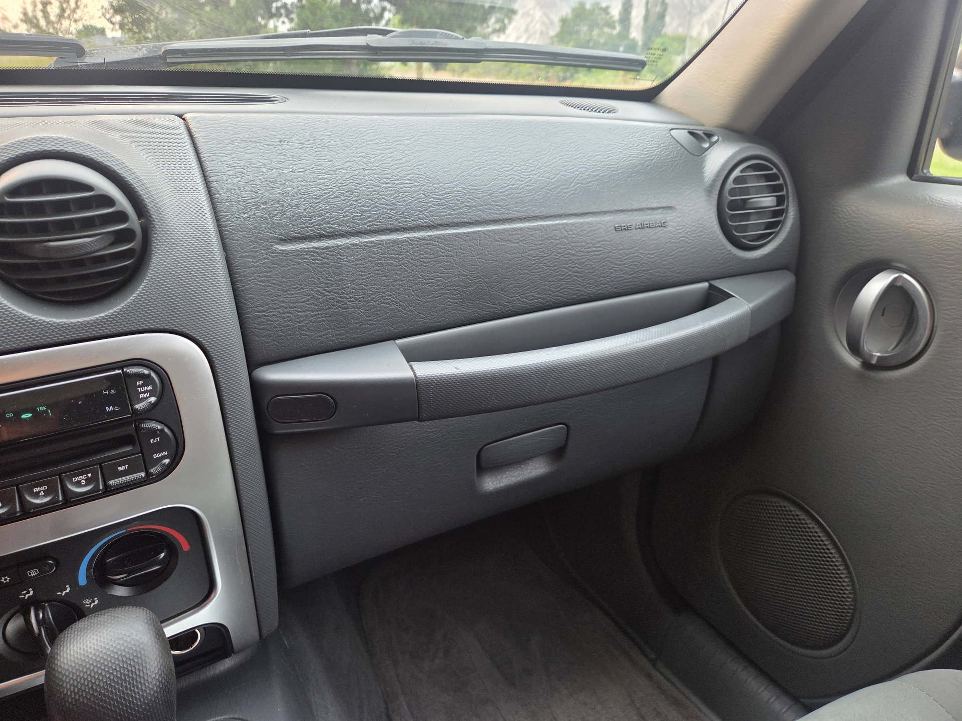 /automotionmotorsrvltd/2006-Jeep-Liberty-949984225157805.jpg