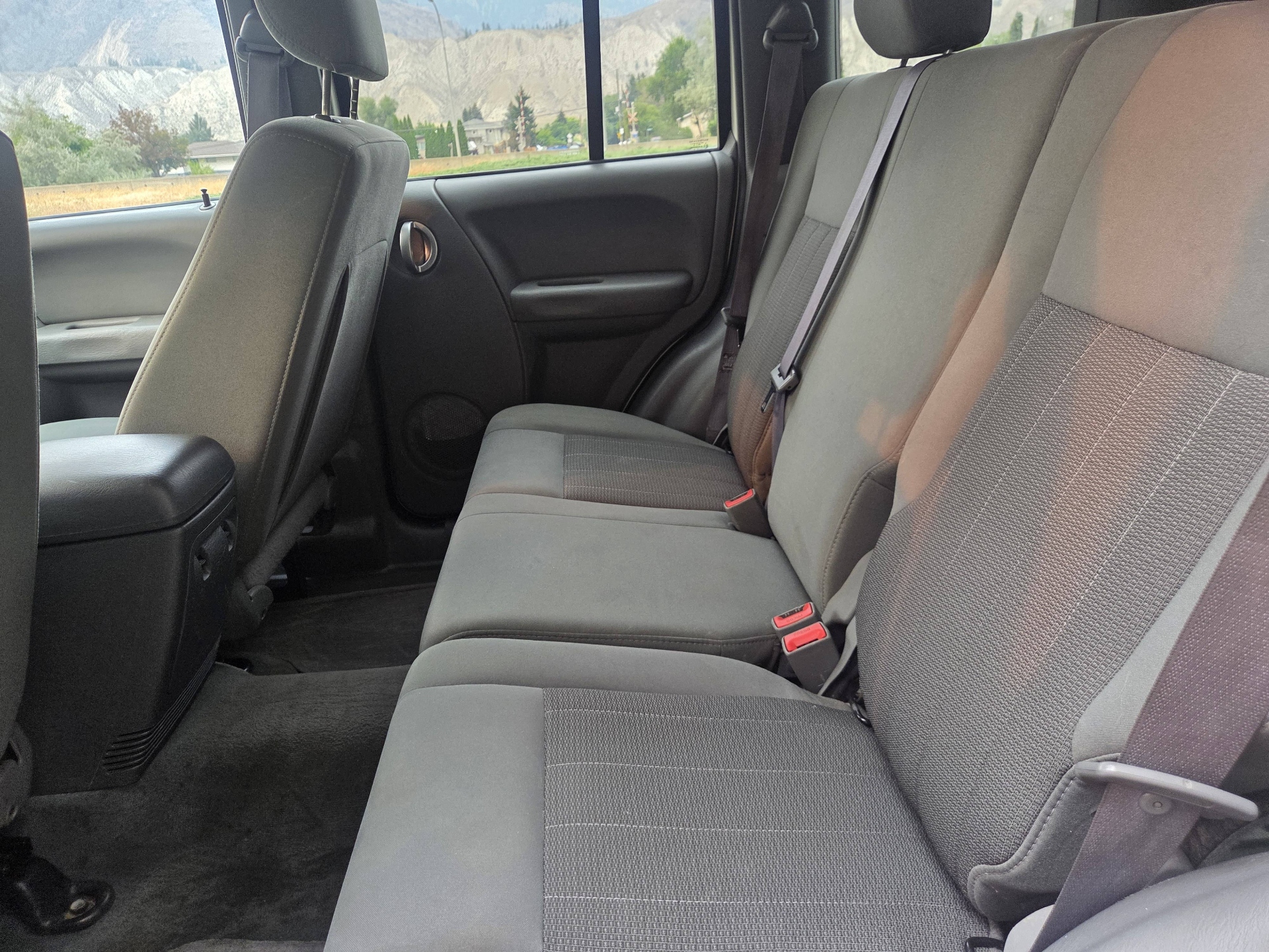 /automotionmotorsrvltd/2006-Jeep-Liberty-9677761921052701.jpg