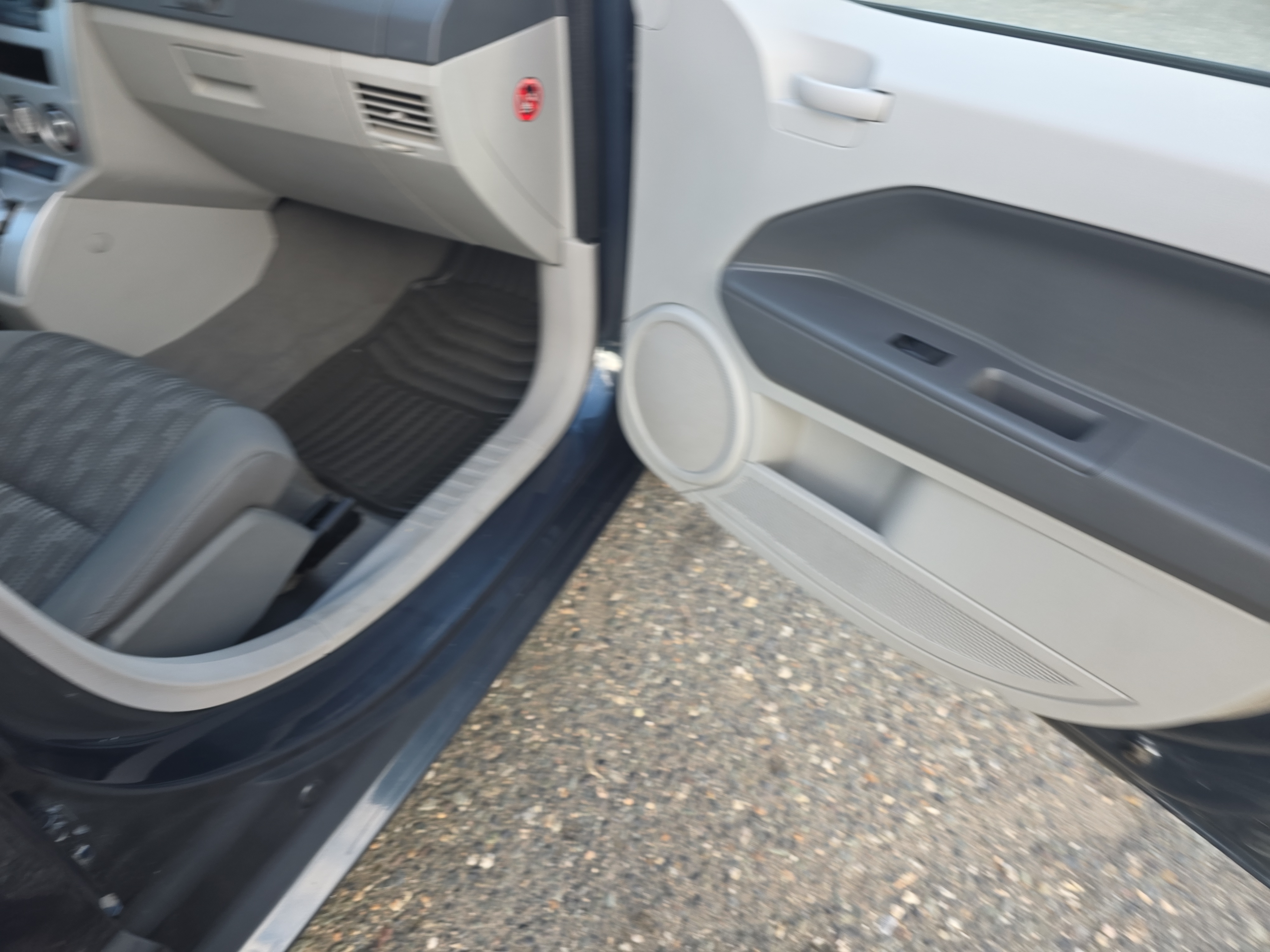/automotionmotorsrvltd/2007-Dodge-Caliber-701435856148982.jpg