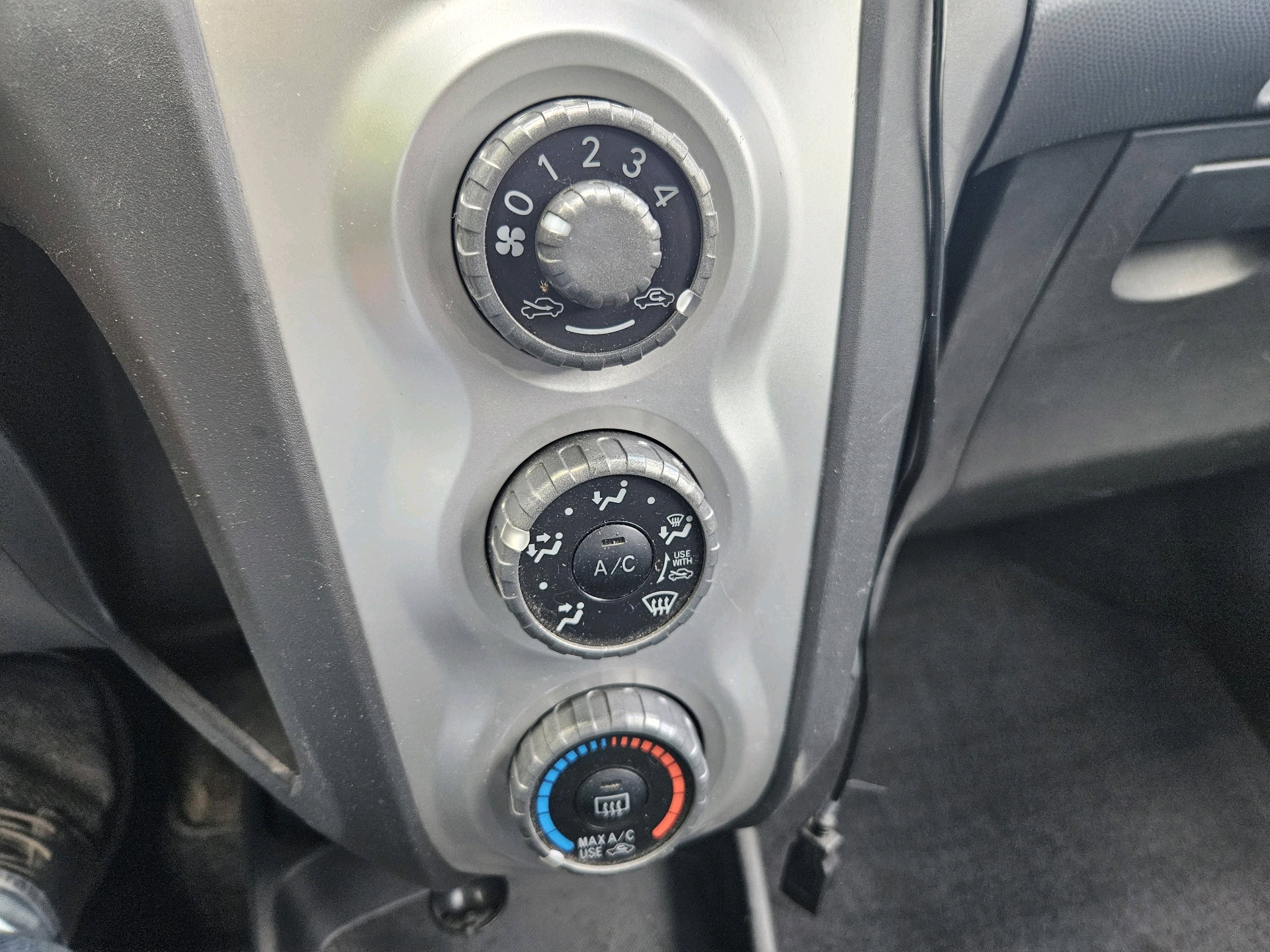 /automotionmotorsrvltd/2007-Toyota-Yaris-6833774583691554.jpg