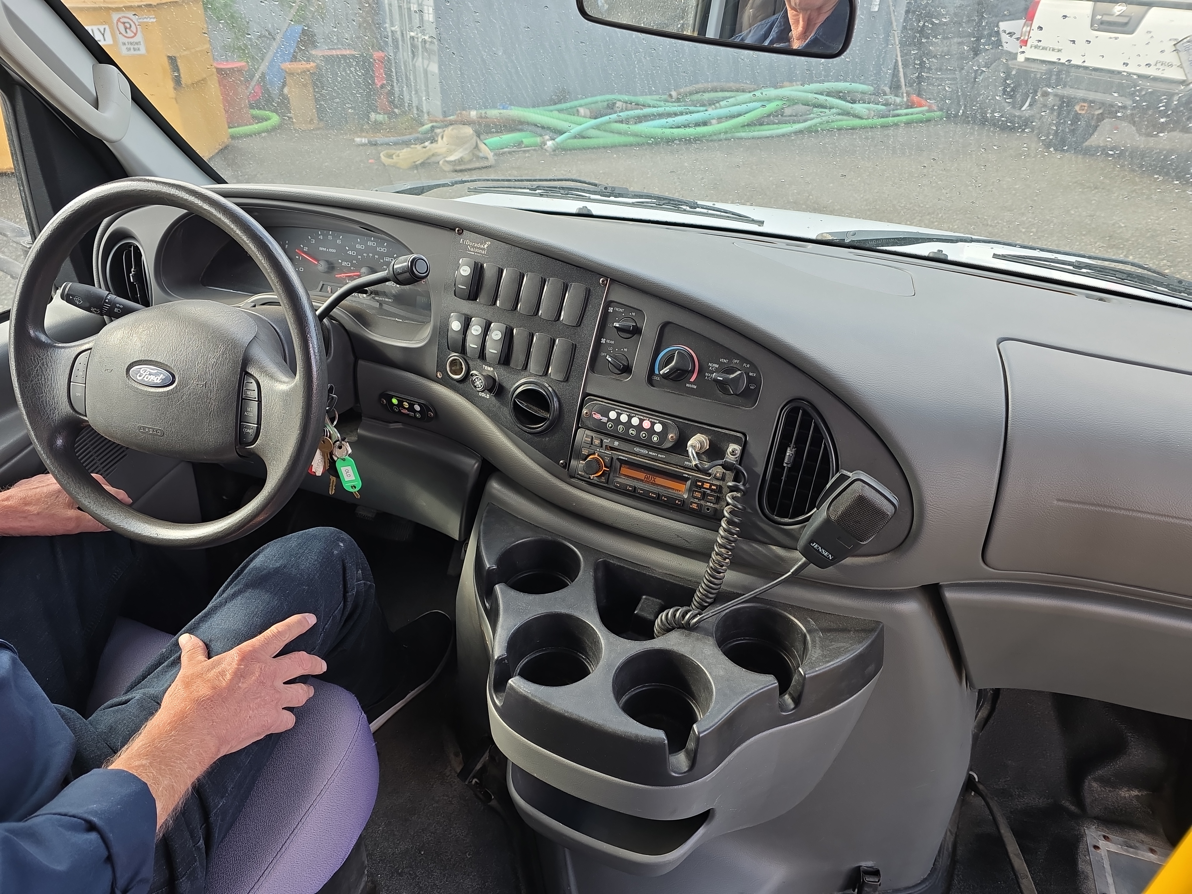 /automotionmotorsrvltd/2008-Ford-EconolineCutaway-7631708733930129.jpg