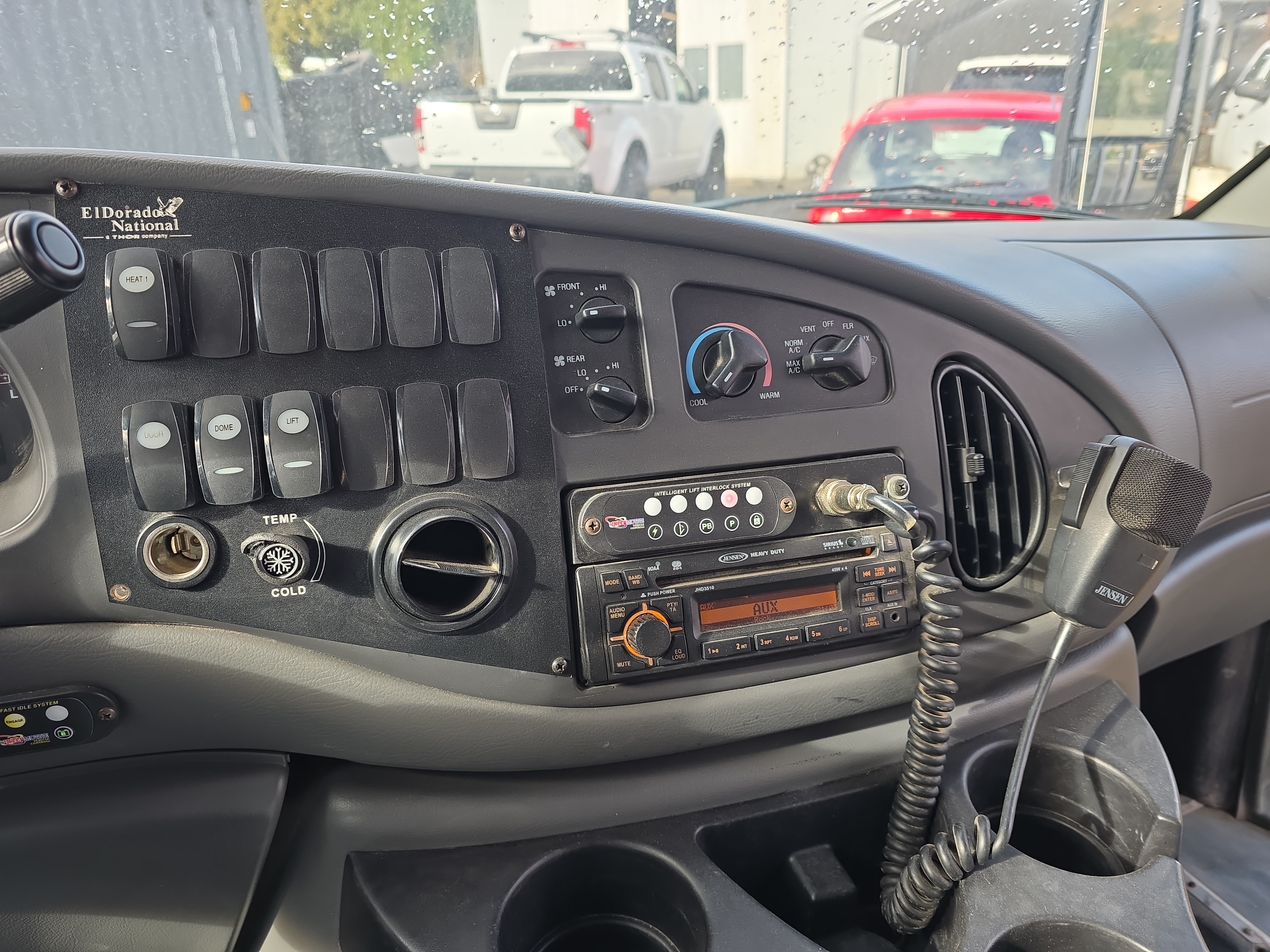 /automotionmotorsrvltd/2008-Ford-EconolineCutaway-9612259353462815.jpg