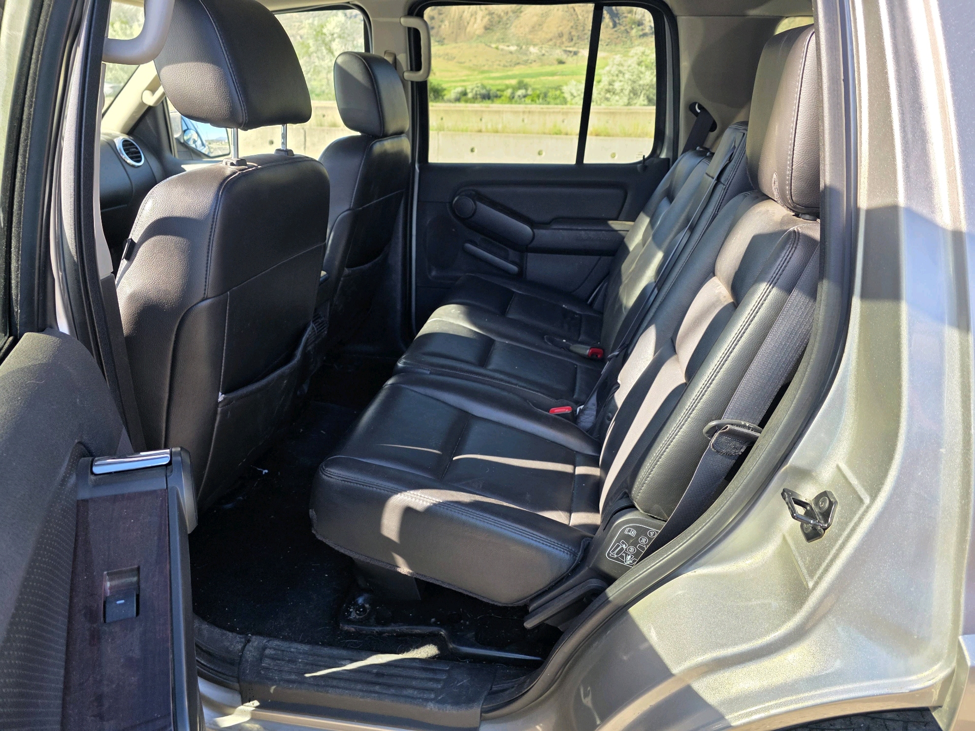 /automotionmotorsrvltd/2008-Ford-Explorer-24604465403708686.jpg