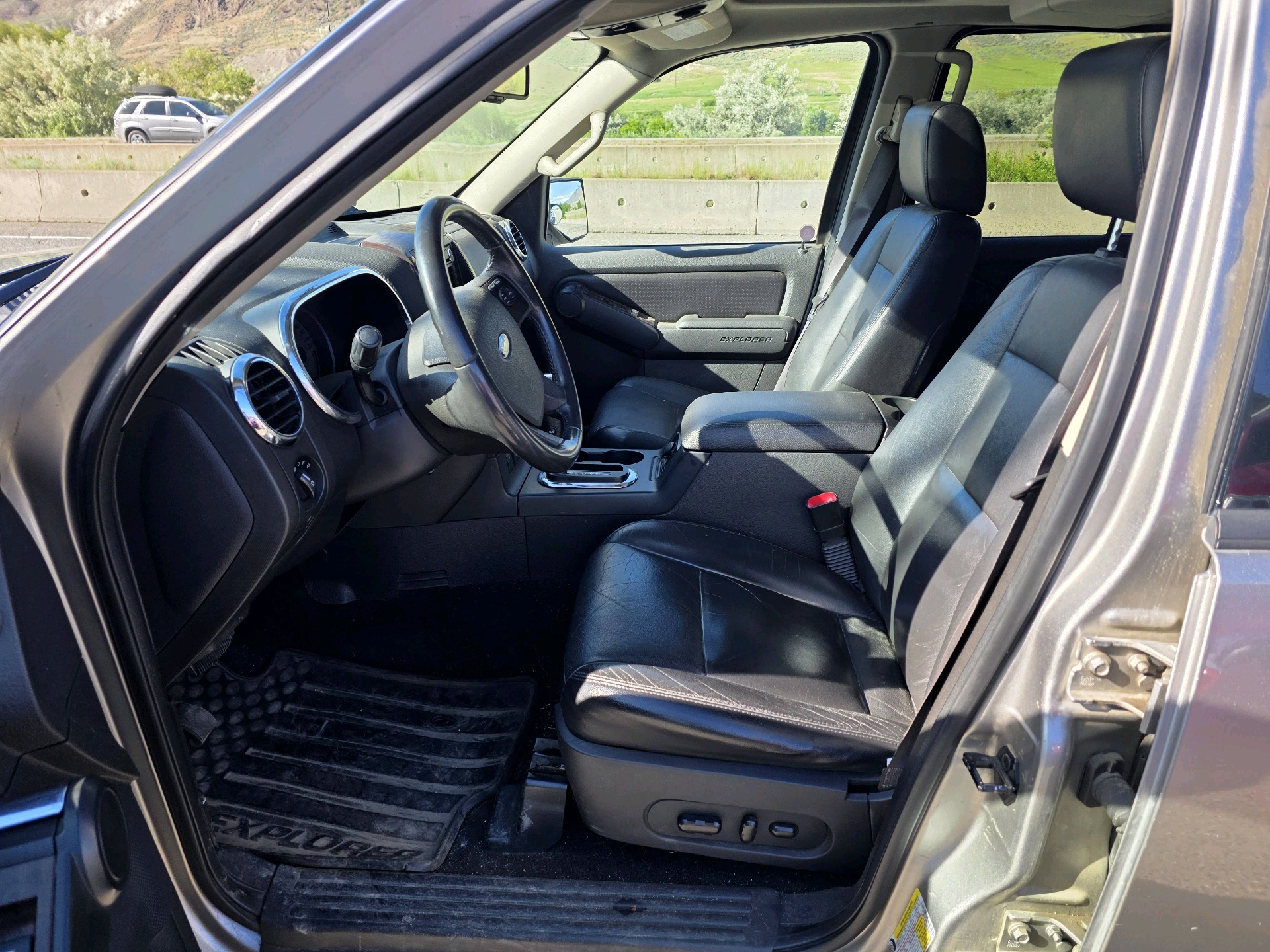 /automotionmotorsrvltd/2008-Ford-Explorer-5476011941461245.jpg