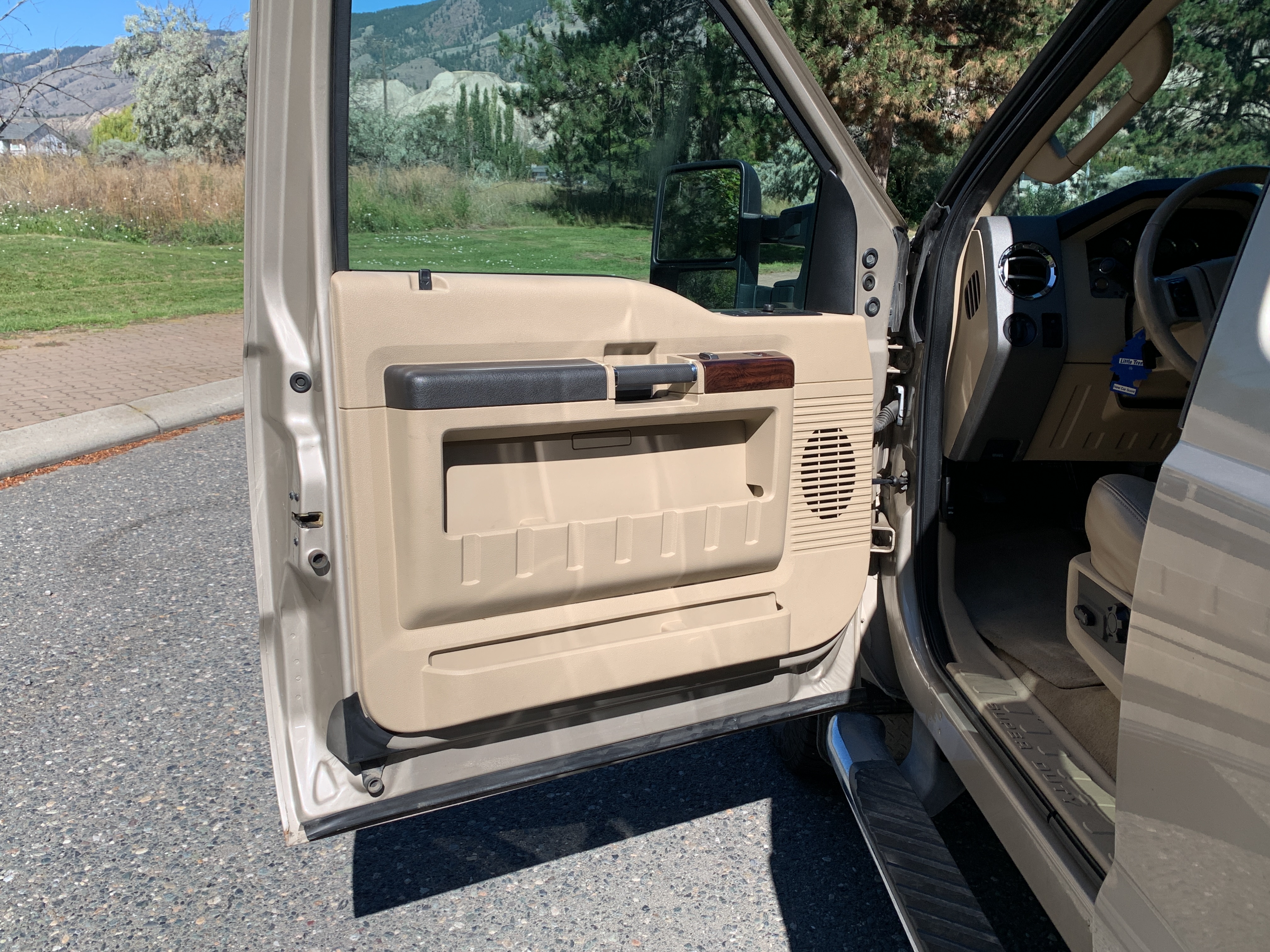 /automotionmotorsrvltd/2008-Ford-SuperDuty-22062422178763486.jpg