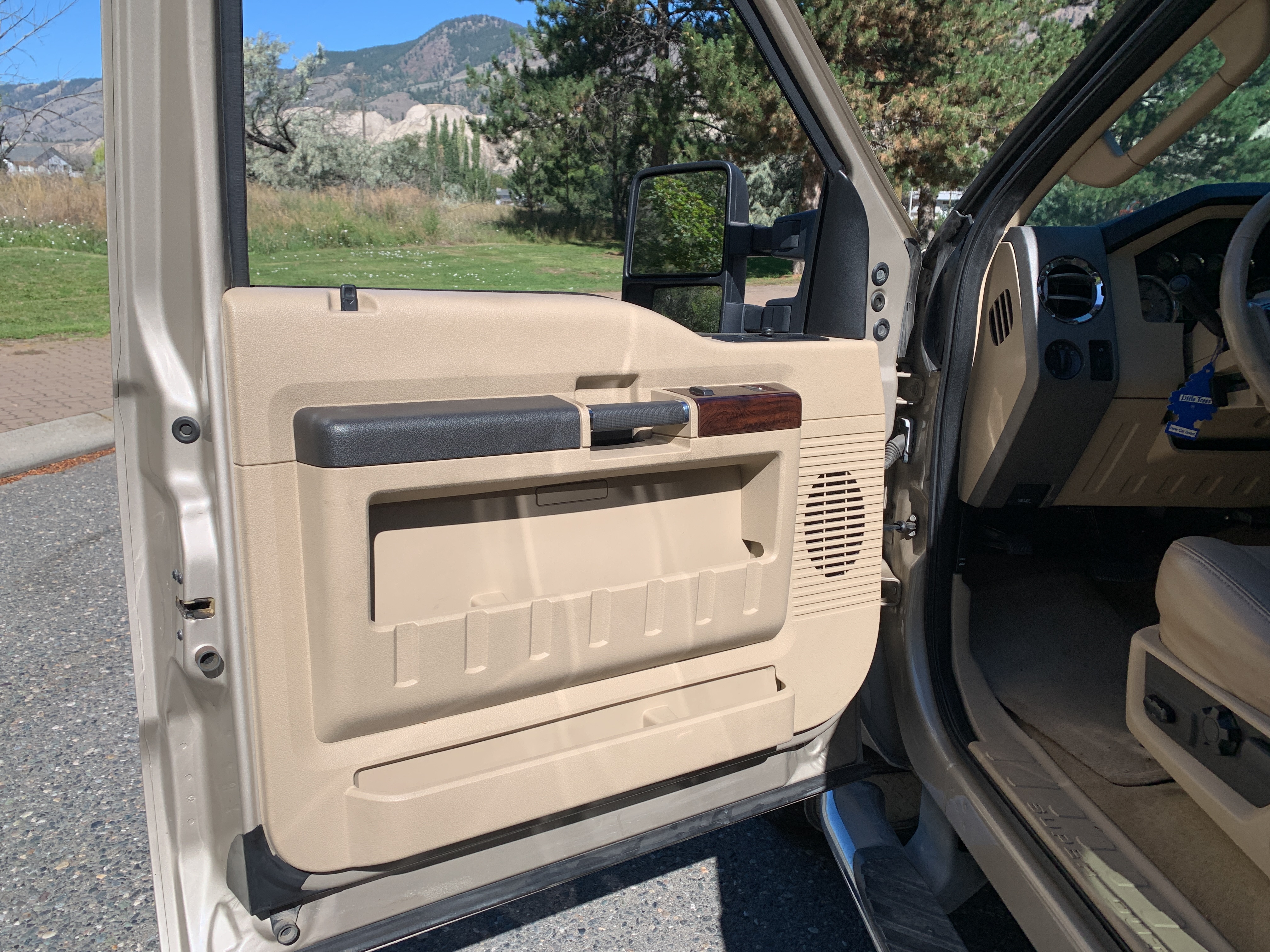 /automotionmotorsrvltd/2008-Ford-SuperDuty-9833779035974581.jpg