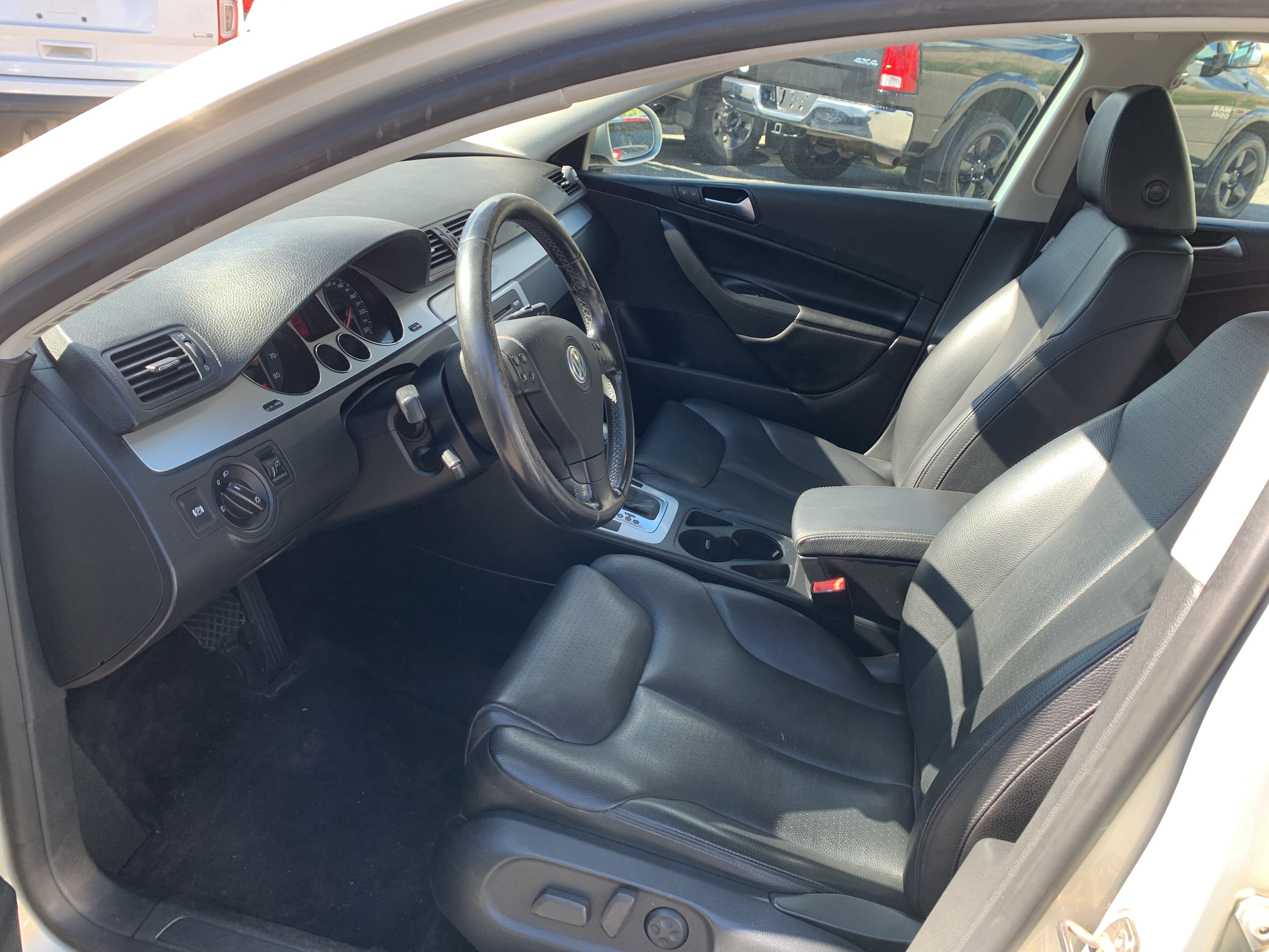 /automotionmotorsrvltd/2009-Volkswagen-Passat-604479473627443.jpg