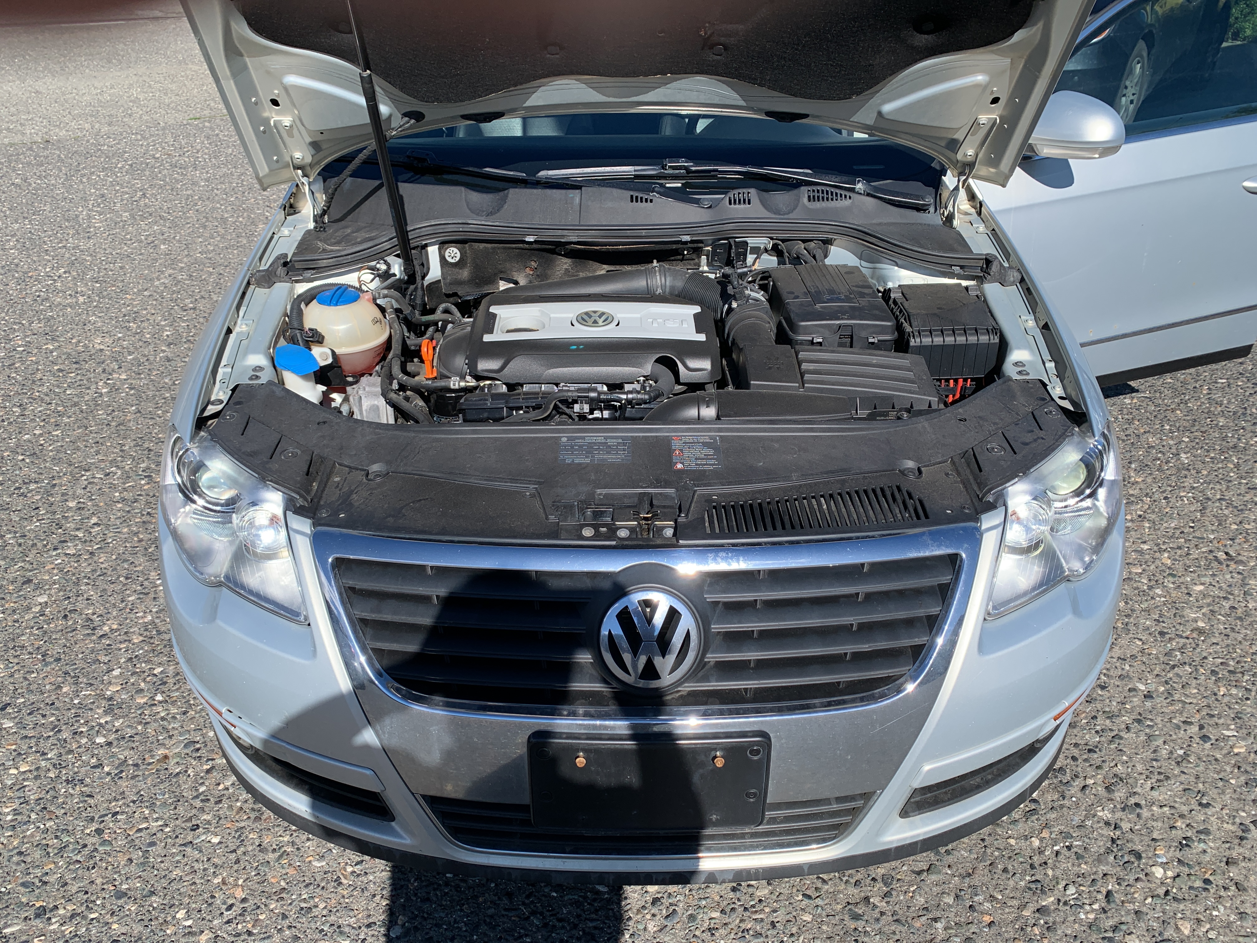 /automotionmotorsrvltd/2009-Volkswagen-Passat-9408852564934362.jpg