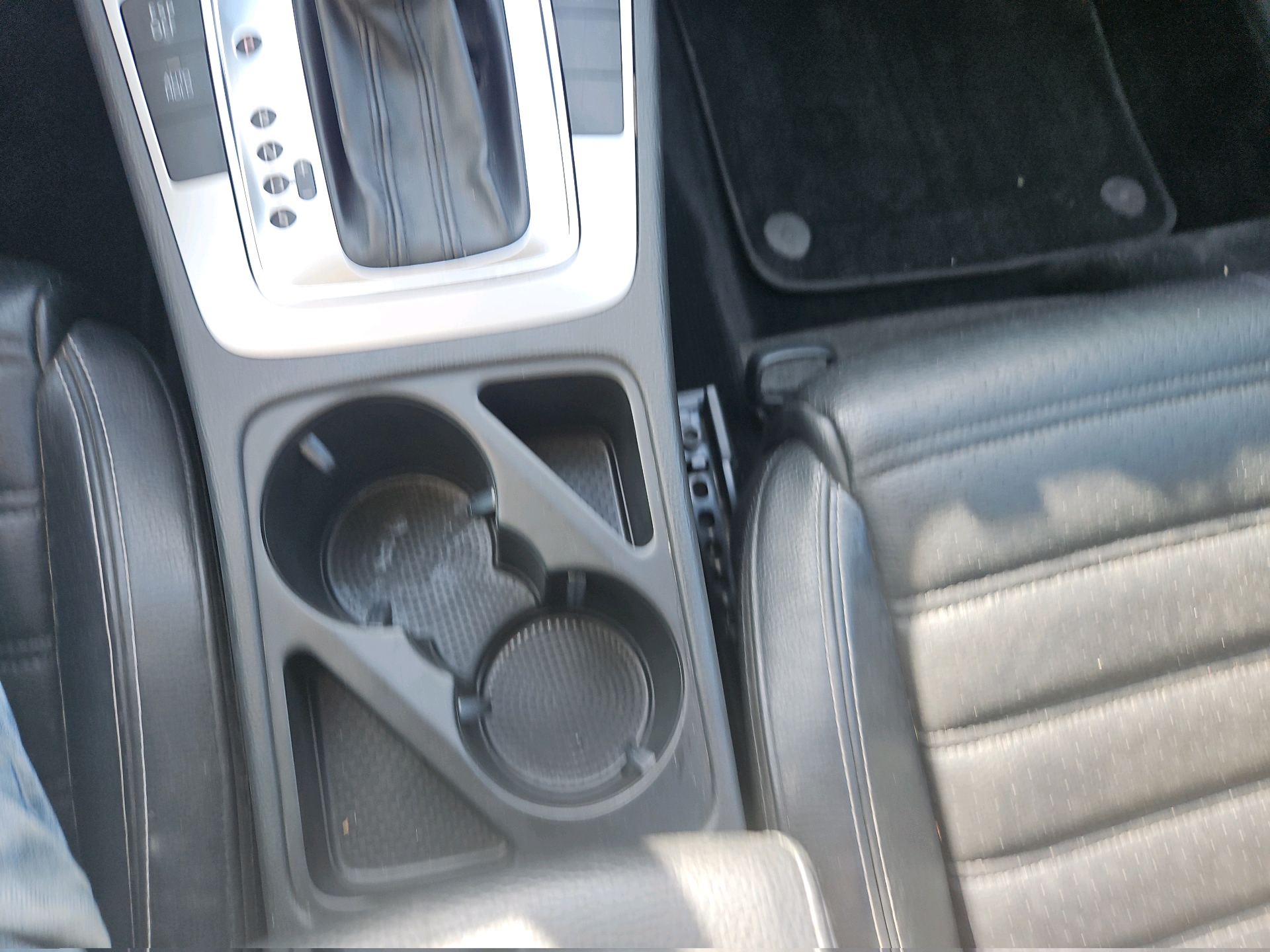 /automotionmotorsrvltd/2010-Volkswagen-PassatCC-41126906461787094.jpg